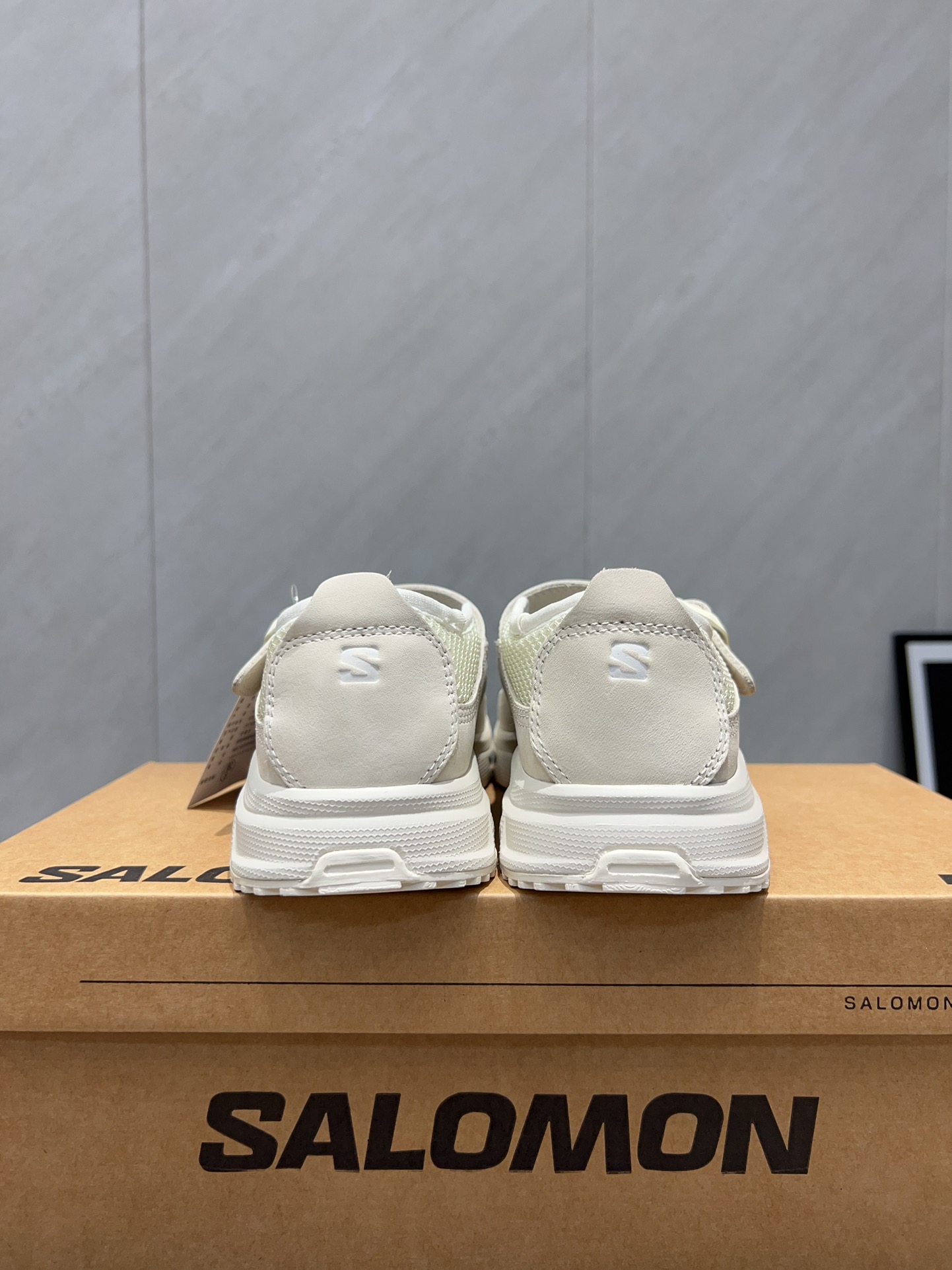 Limited Edition Salomon XT Whisper Shoes with Unique Features and Custom Design - 图片 8