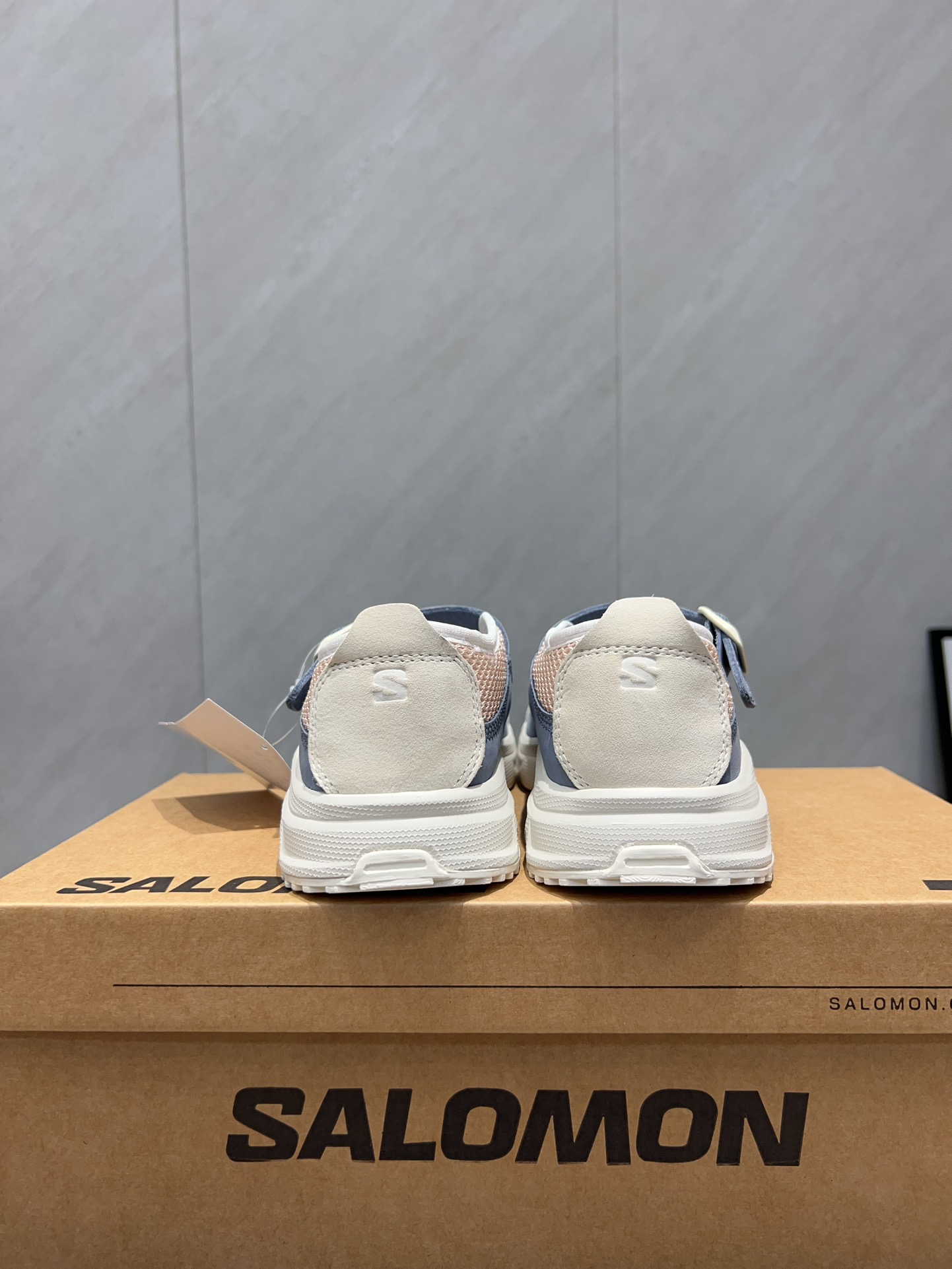 Limited Edition Salomon XT Whisper Shoes with Unique Features and Custom Design - 图片 8