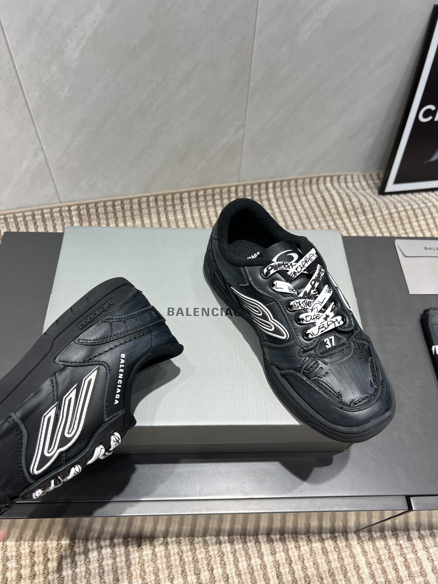 Balenciaga P888 Sneakers: Top Edition vs. Breakout Campaign Series - 图片 5