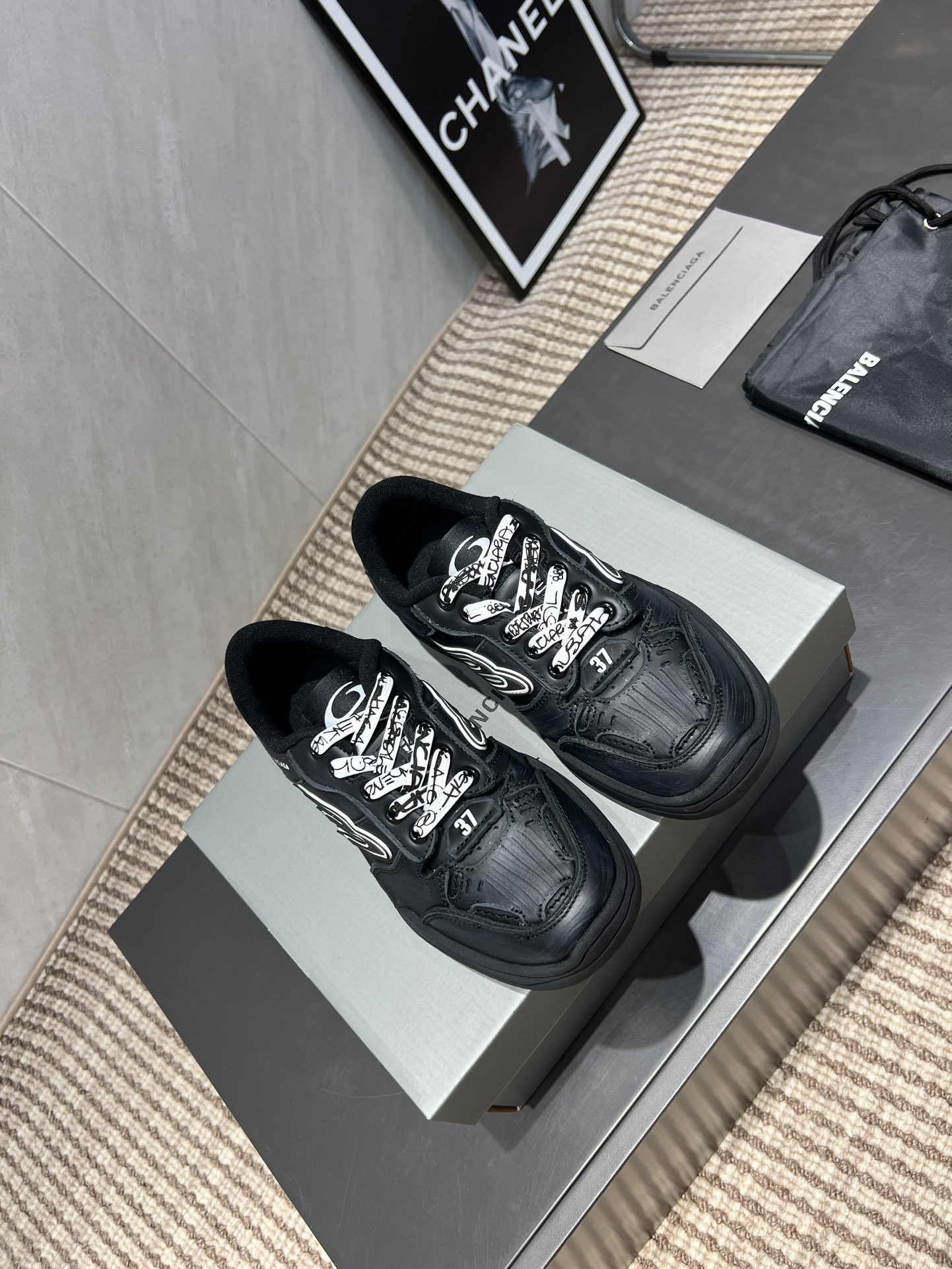 Balenciaga P888 Sneakers: Top Edition vs. Breakout Campaign Series - 图片 3