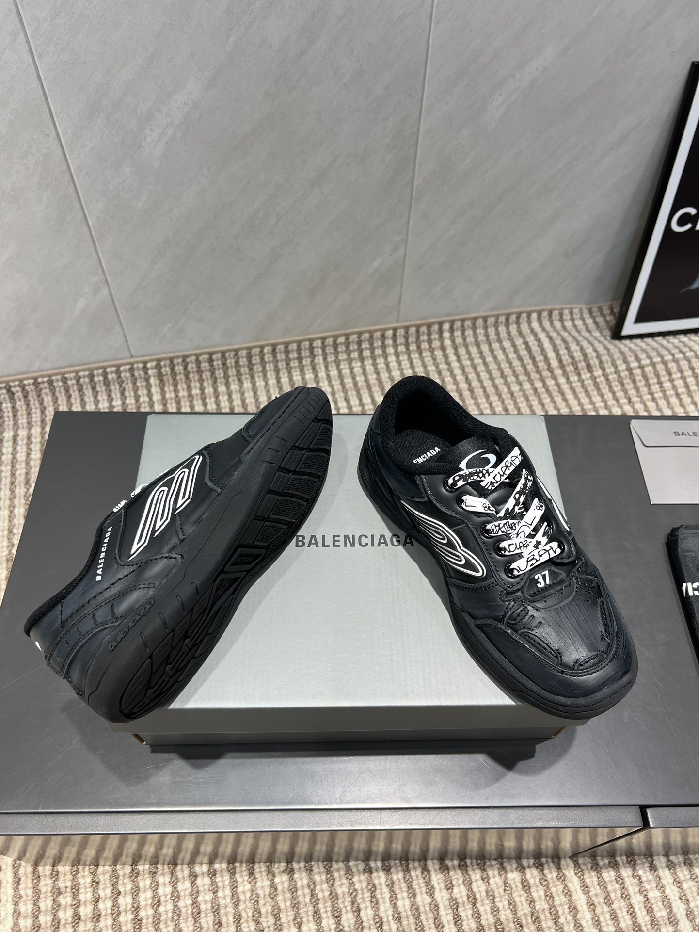 Balenciaga P888 Sneakers: Top Edition vs. Breakout Campaign Series - 图片 8