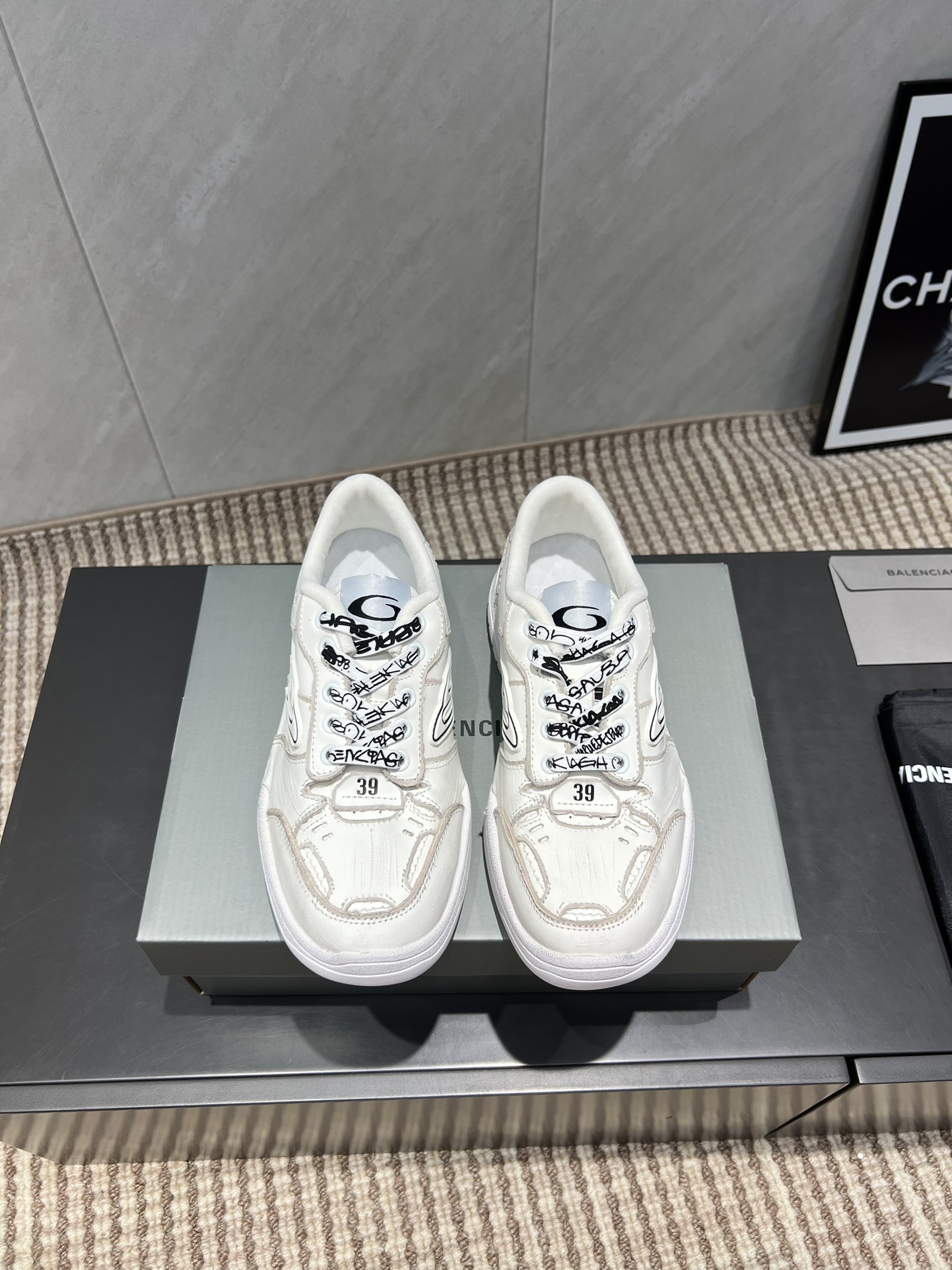 Balenciaga P888 Sneaker: Top Edition Breakout Campaign Series Summary - 图片 9