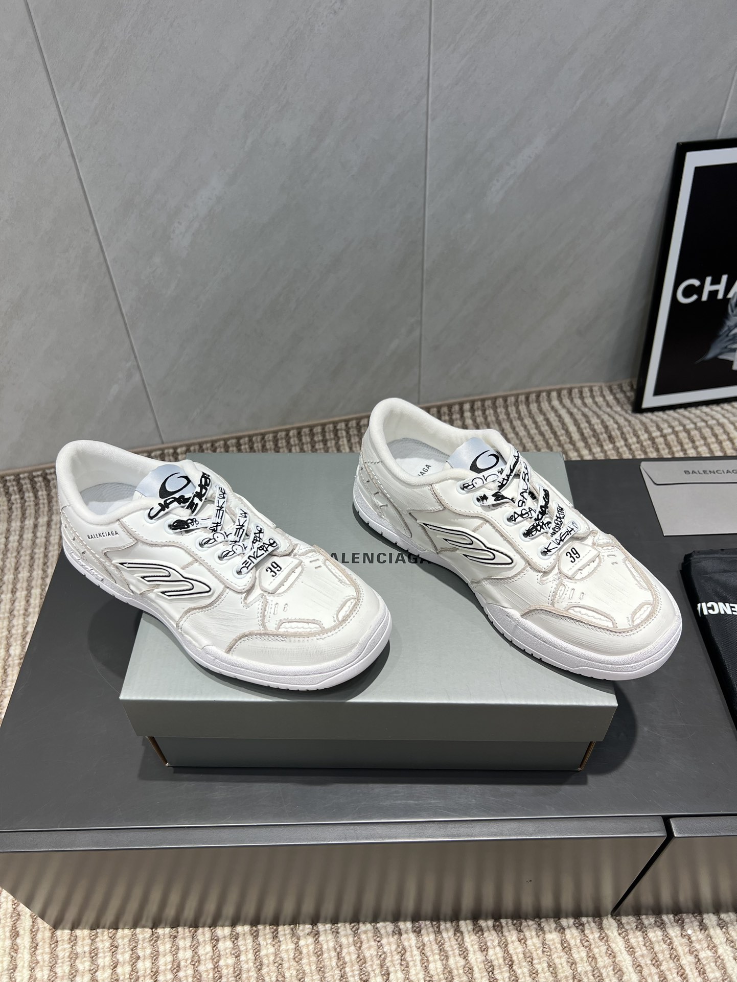 Balenciaga P888 Sneaker: Top Edition Breakout Campaign Series Summary - 图片 1