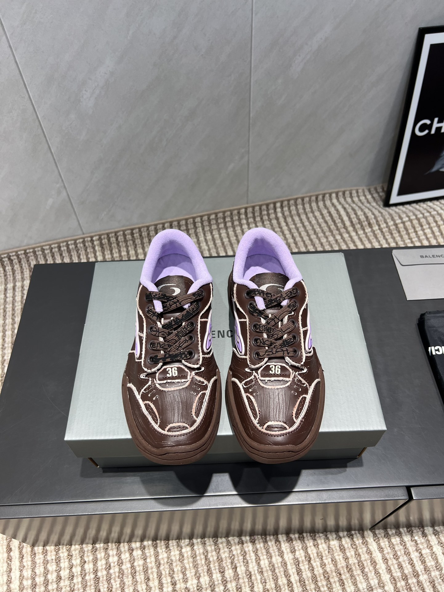 Balenciaga P888 Sneaker: Top Edition with Innovative Design Elements - 图片 6