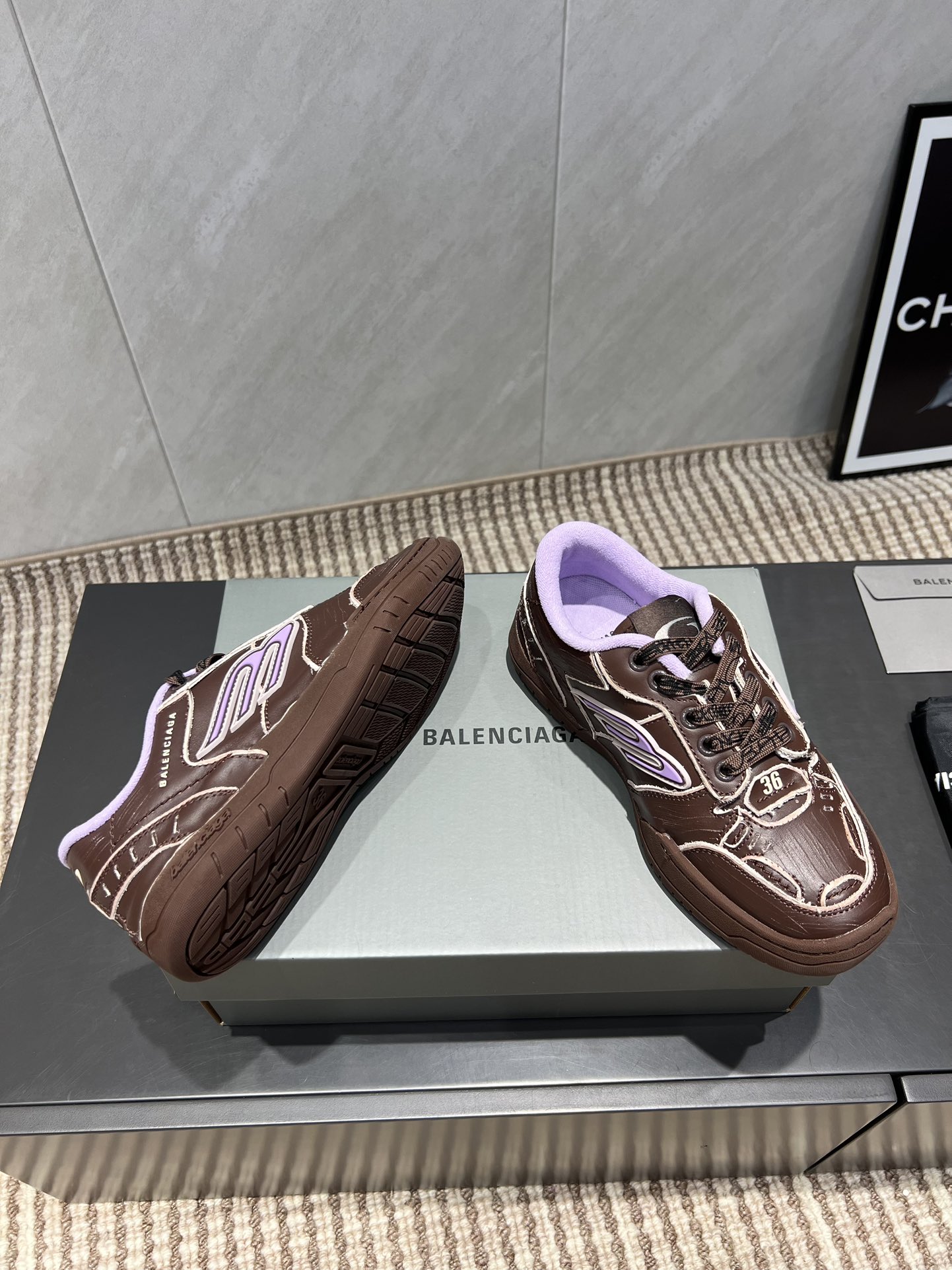 Balenciaga P888 Sneaker: Top Edition with Innovative Design Elements - 图片 9