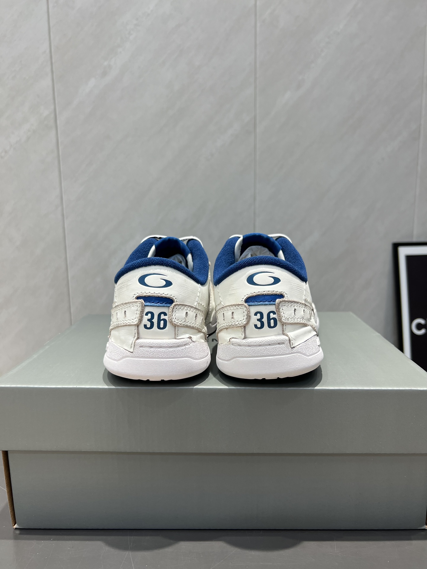 “Exclusive: Palenciaga P888 Couple Sports Shoes, Top Edition” - 图片 7