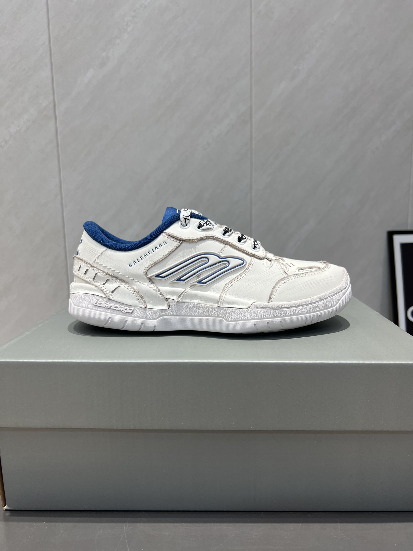 “Exclusive: Palenciaga P888 Couple Sports Shoes, Top Edition” - 图片 4