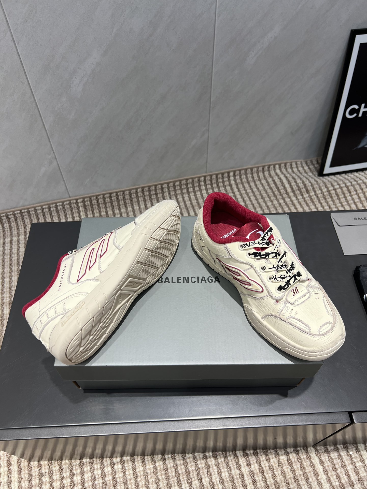 Balenciaga P888 Sneakers: Innovative Design Inspired by Track and Runner Models - 图片 9