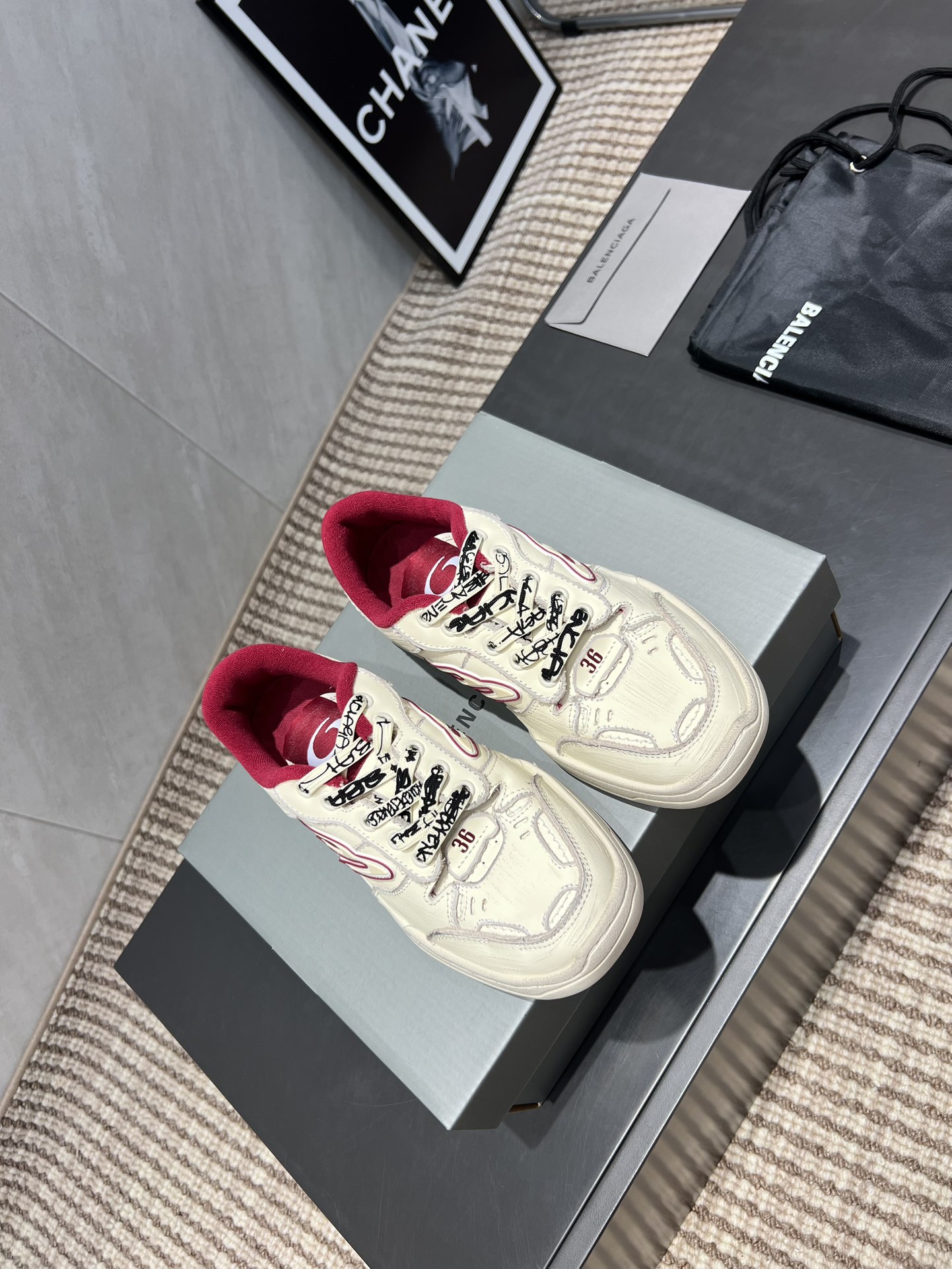 Balenciaga P888 Sneakers: Innovative Design Inspired by Track and Runner Models - 图片 5