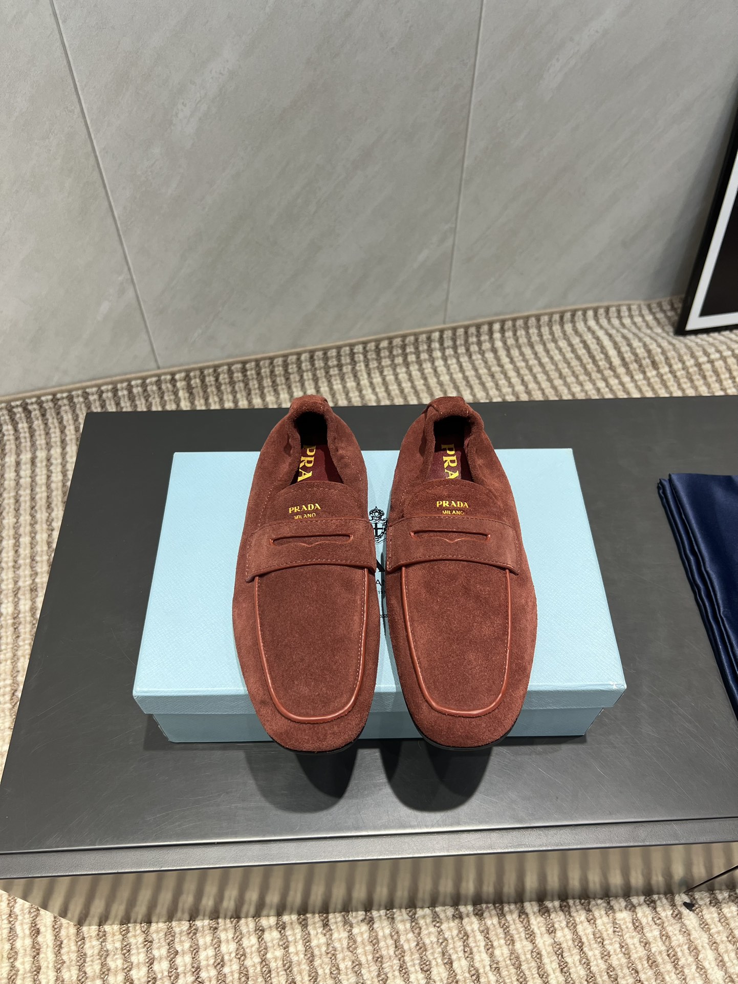 Custom Monopoly Top Version Shoes: Popular Customized Leather Sneakers for 2025 - 图片 1