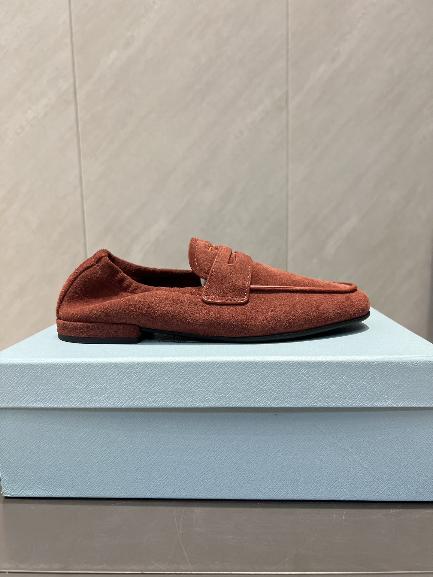 Custom Monopoly Top Version Shoes: Popular Customized Leather Sneakers for 2025 - 图片 5