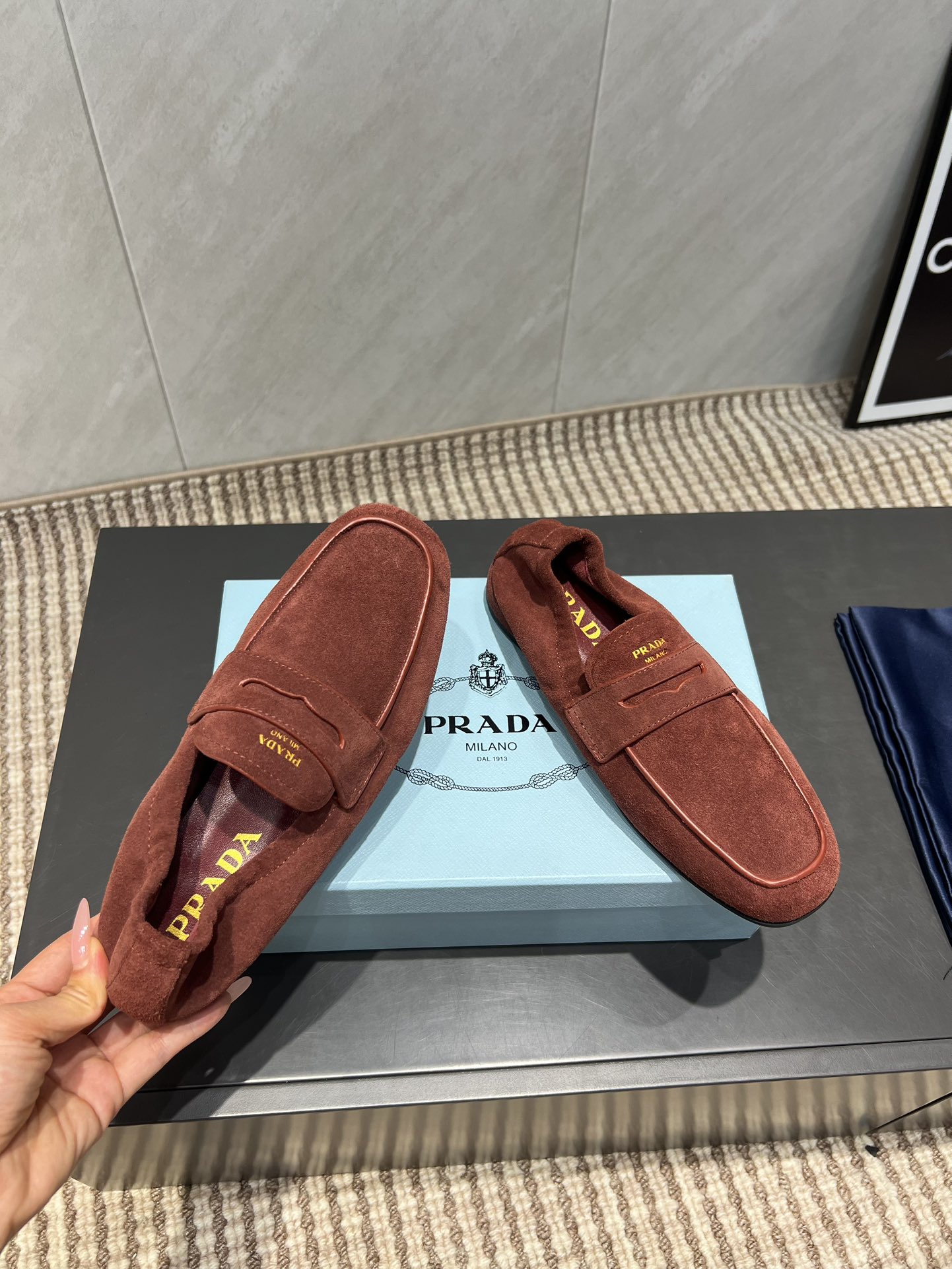 Custom Monopoly Top Version Shoes: Popular Customized Leather Sneakers for 2025 - 图片 7