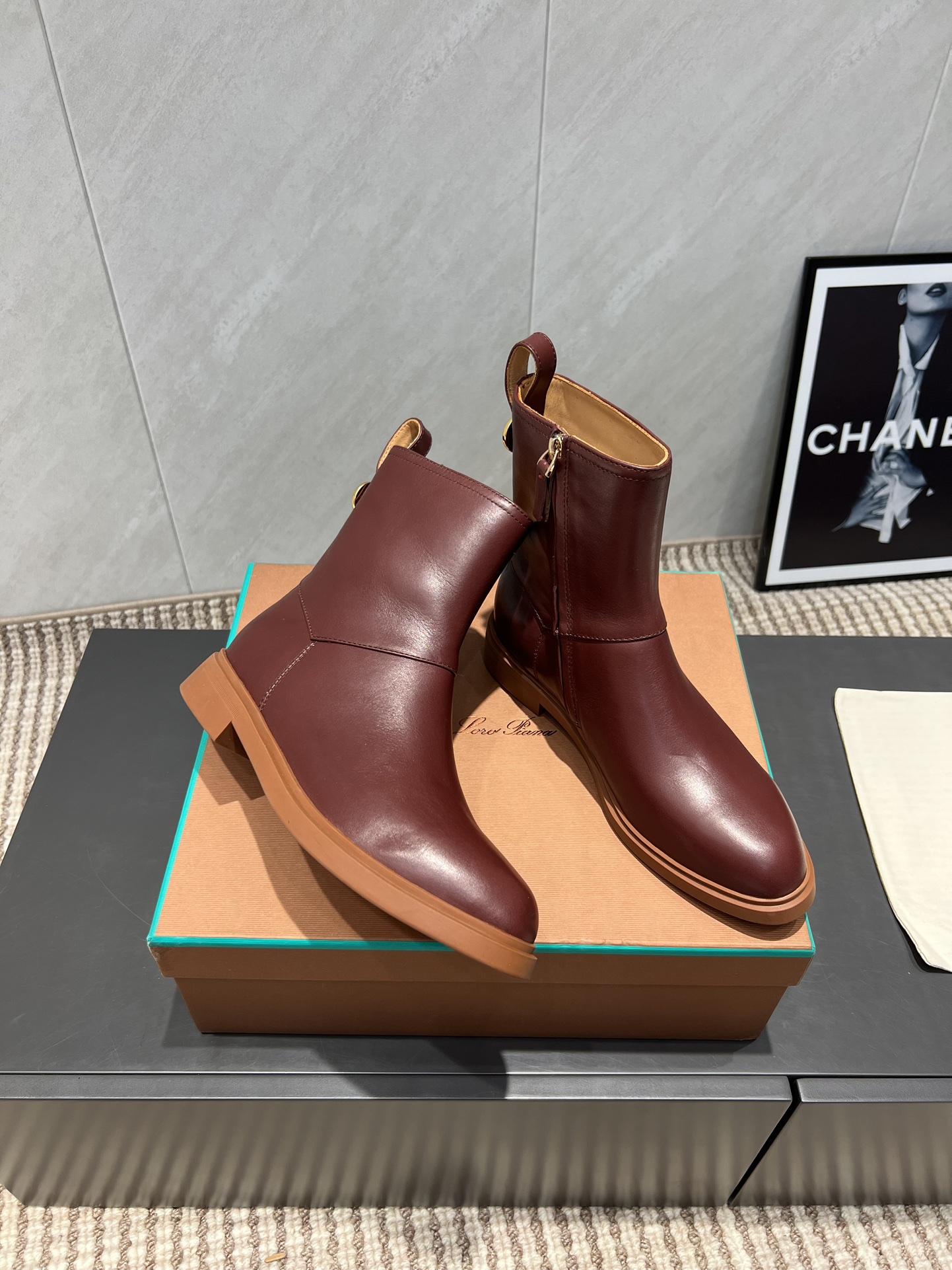 Loro Piana Women's Round-Toe Leather Zip Ankle Boots - Luxurious Comfort 4 i1755281642 6823 0