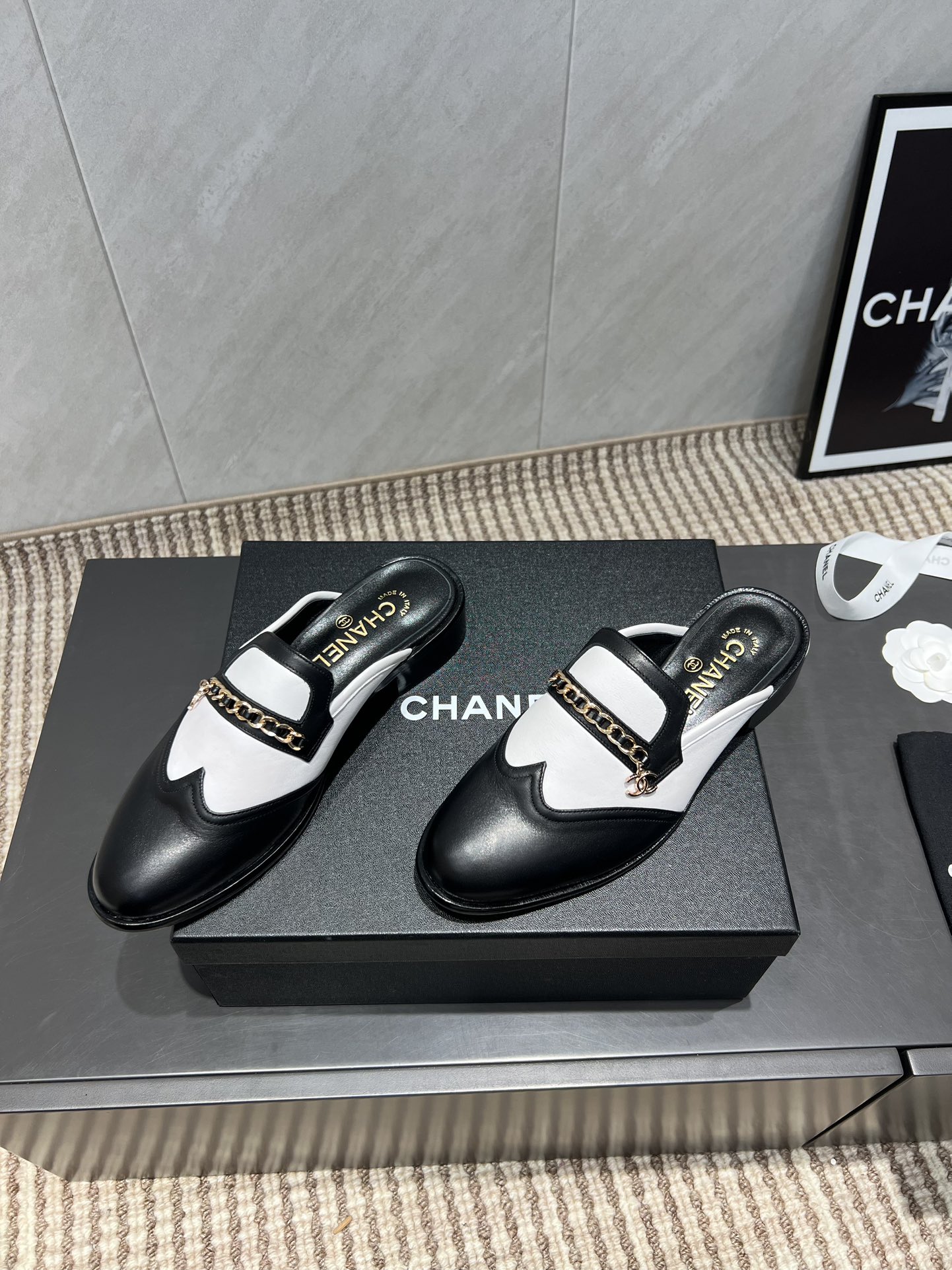 Chanel Women's Black & White Leather Chain Embellished Loafer Mules 4 i1755283851 5998 6
