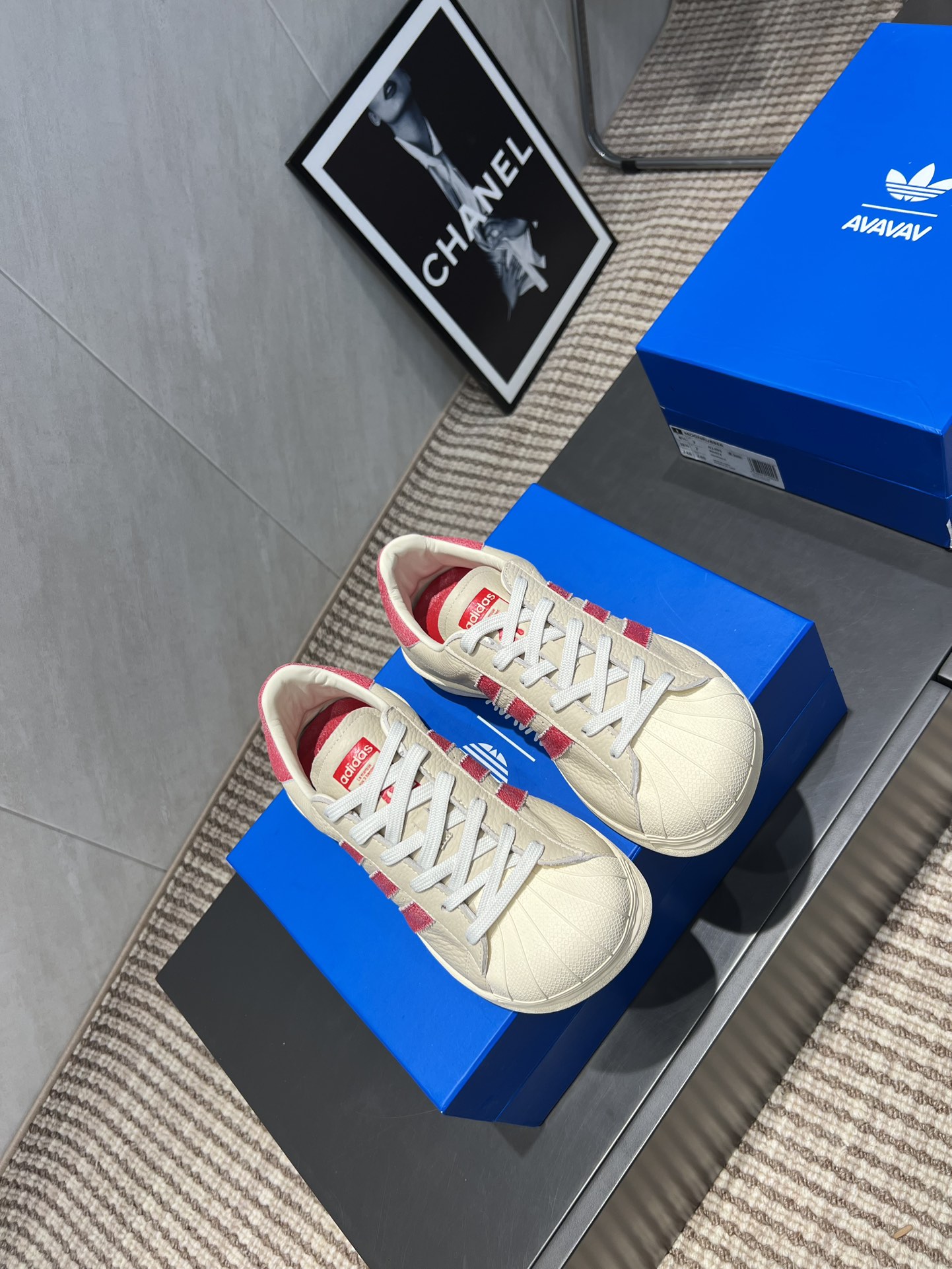 Adidas Women's Superstar Casual Sneakers - Iconic Style and Comfort 3 i1755285032 8541 3