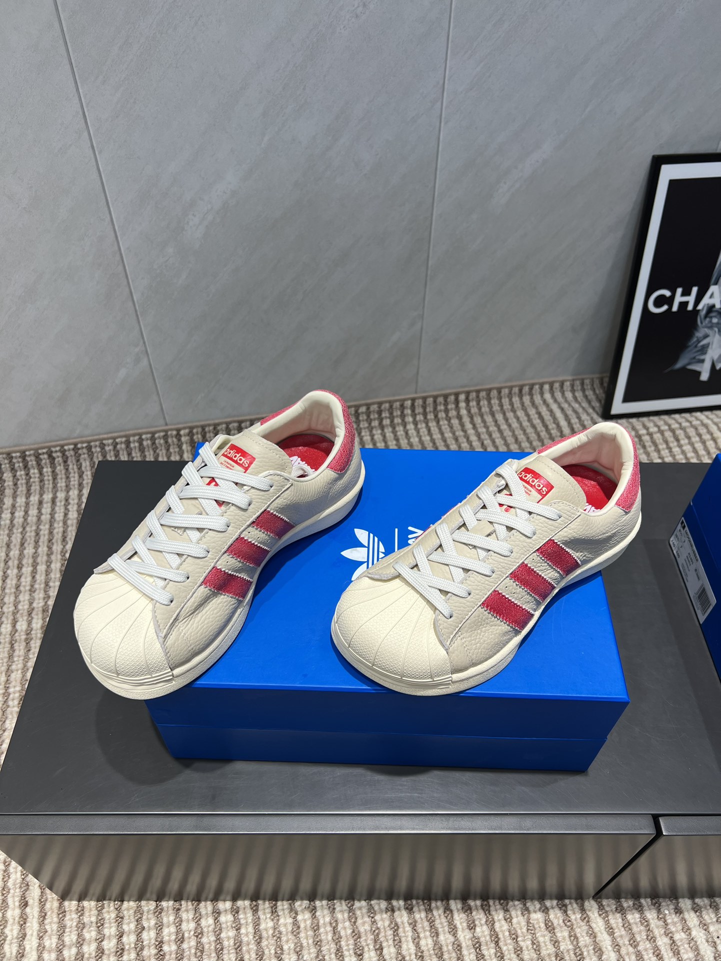 Adidas Women's Superstar Casual Sneakers - Iconic Style and Comfort 4 i1755285032 8987 5