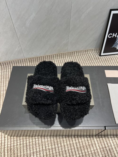 Balenciaga Wool Blend Couple Slides - Cozy and Stylish Fall Footwear 1 Balenciaga Wool Blend Couple Slides - Cozy and Stylish Fall Footwear
