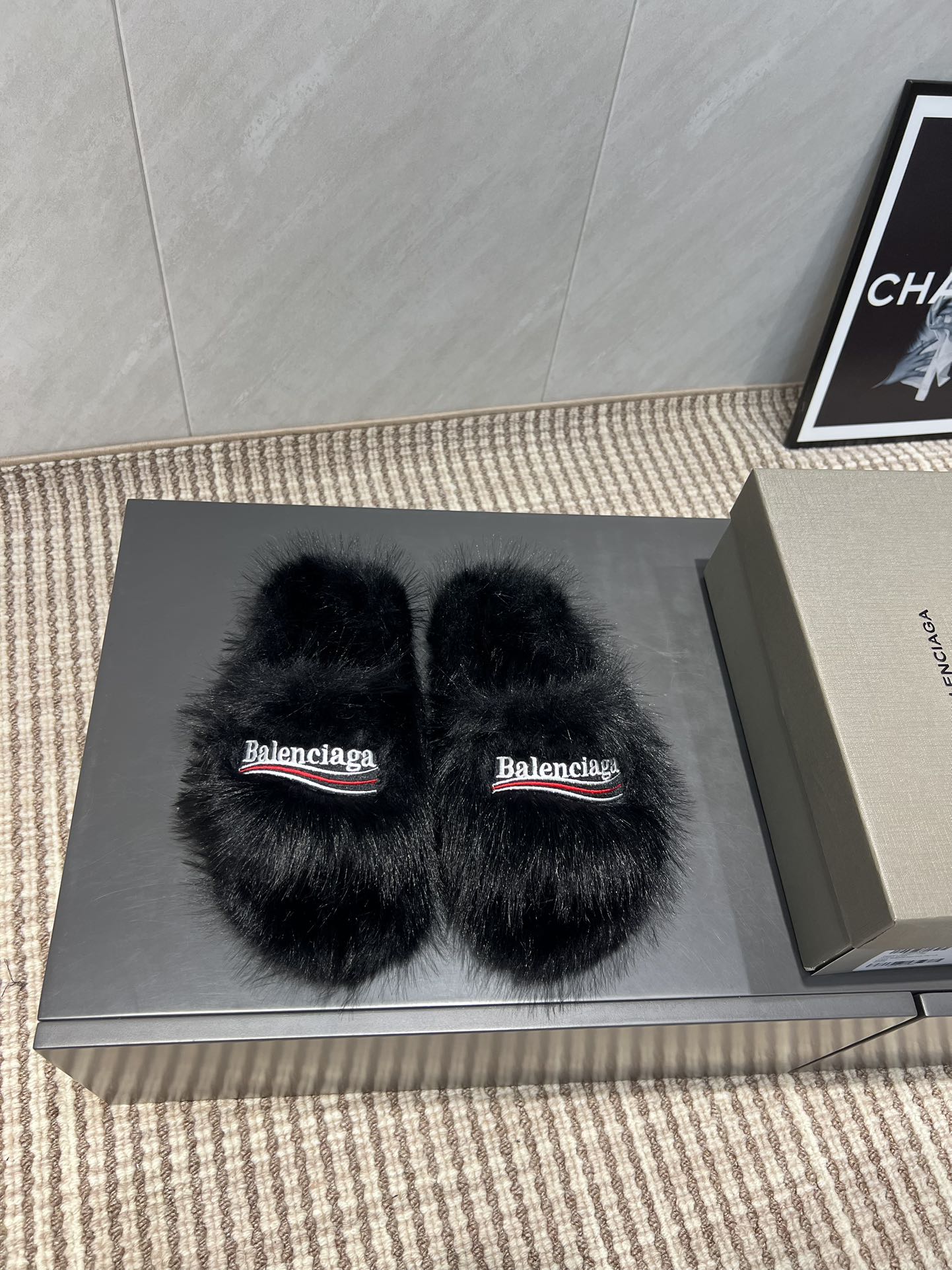 Balenciaga Women's Early Autumn Fur Slippers - Couple Style, Comfortable & Stylish