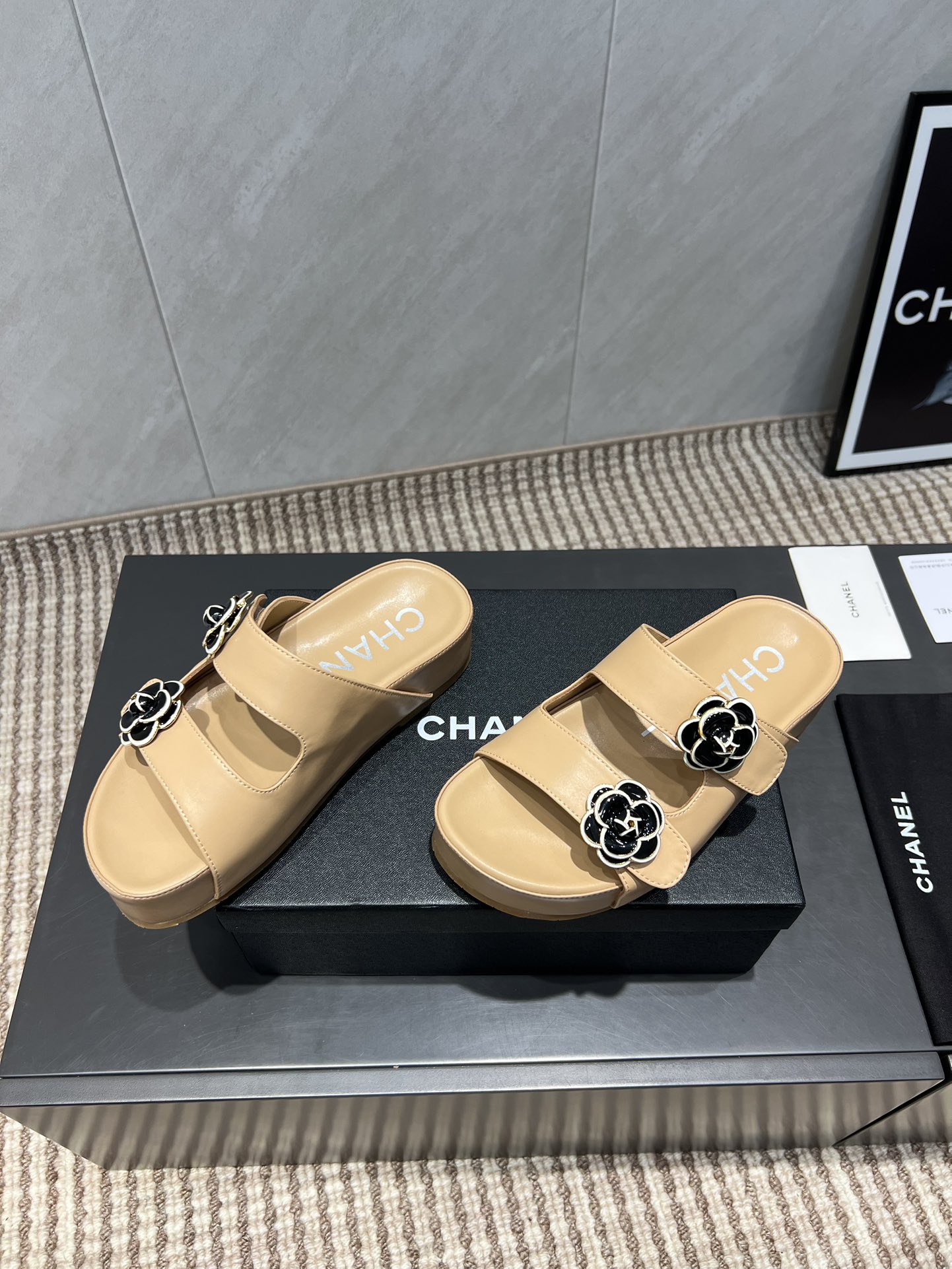 Chanel Flower Accent Platform Sandals Leather Beach Slides - Women's Size 4 i1755605679 7545 4