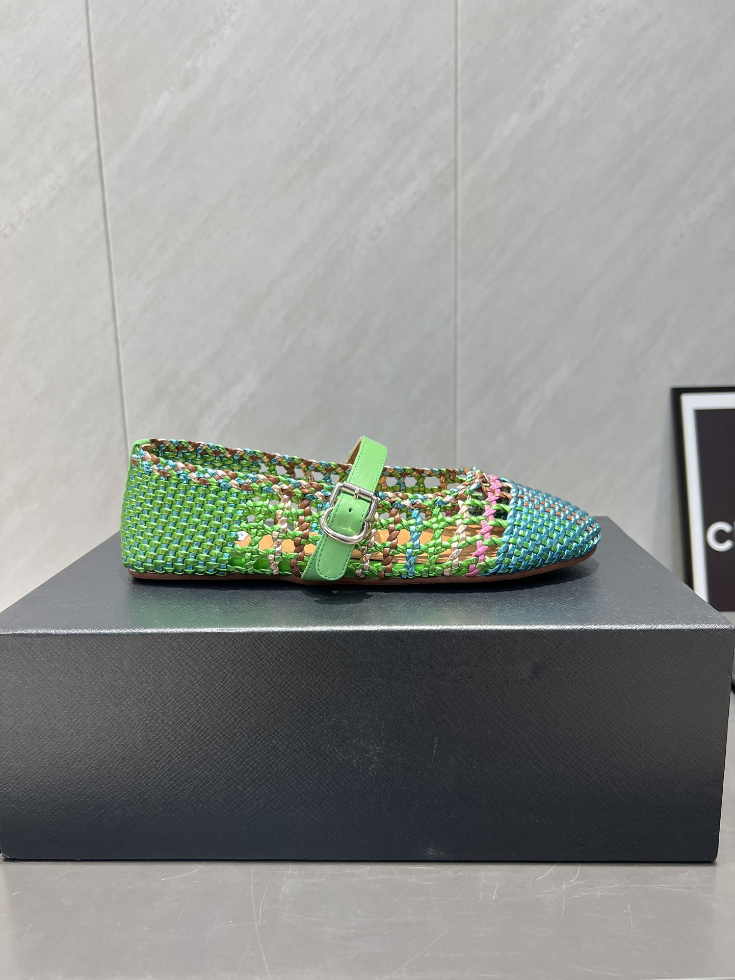 Alaia Woven Round-Toe Ballet Flats - Stylish & Elegant Women's Shoes 6 i1755691159 8319 2