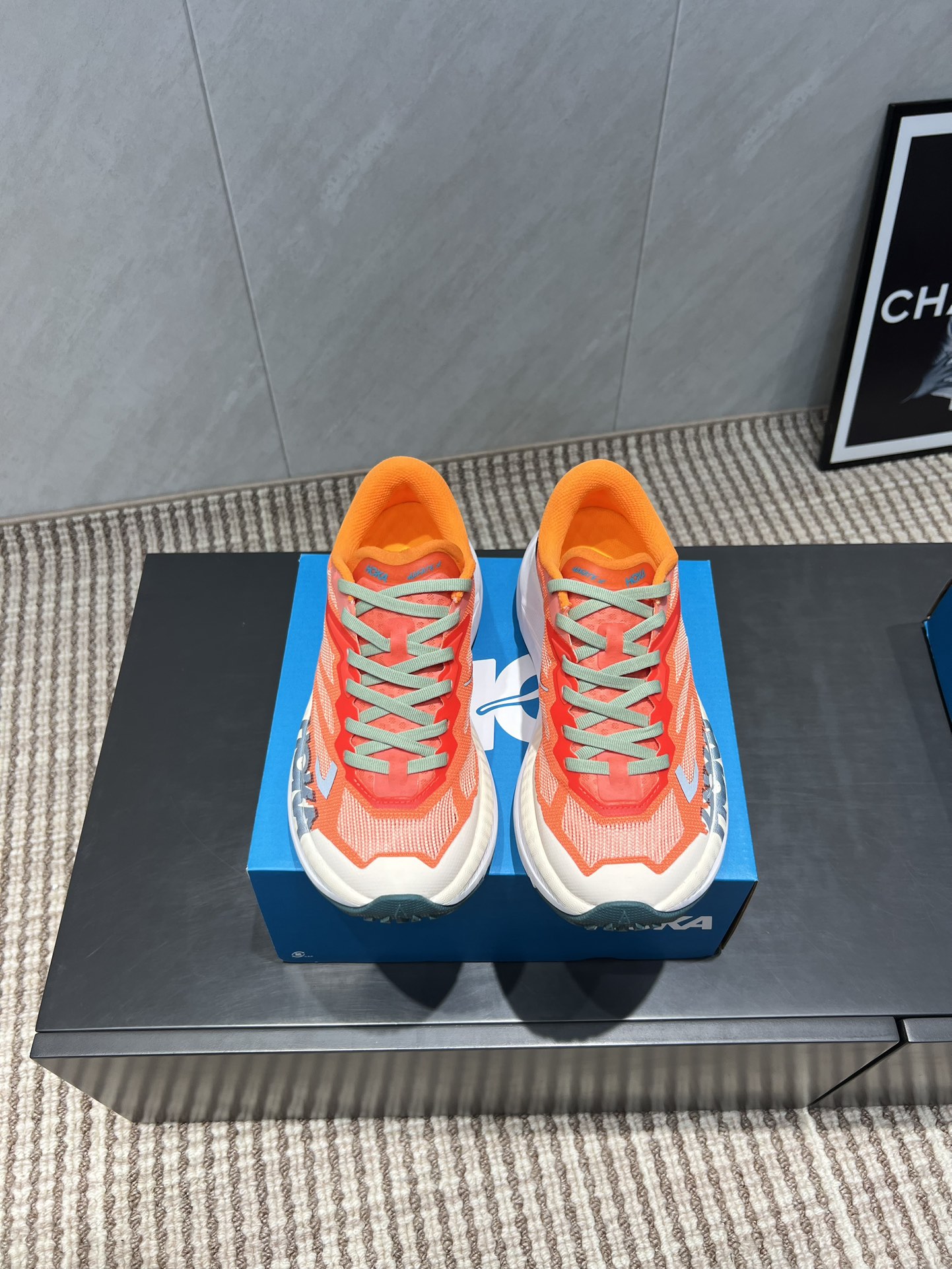 NO:484168,: 'Top Exclusive First Launch' HOKA ONE ONE Mafate X HOKA-Mafate X hardcore... [Color-blocked thick-soled casual shoes] Original purchase and development Made goods Japanese street retro style ugly shoes that can go 20,000 steps at first glance, ugly and cute, it is really fragrant when you put on the feet! The body of cowhide shoes has good wrapping, breathable and comfortable. It is correct to choose it on the hiking and mountaineering citywalk. The sole is soft enough and has good elasticity. The delivery counter is exquisite packaging. Fabric: original customized technology material glue pressing process. Inner: original imported breathable net. Foot pad: original injection molding pad. Outsole: original mold foaming two-color bottom. Packaging: original latest packaging. Size: 35-39 (40 customized without return and exchange) Color: simultaneous update of the official website, casual shoes/sports shoes, sneakers, cowhide19860909:《顶级独家首发》 HOKA ONE ONE Mafate X HOKA-马法特X硬核出…【拼色厚底休闲鞋】 原版购入开发 做货 日系街头复古风 可以暴走2w步的丑鞋 第一眼丑萌丑萌,一上脚真香! 牛皮鞋身的包裹性hin好,透气舒适 徒步登山citywalk选它准没错 鞋底足够软,回弹性不错 配送专柜精美包装 面料:原版定制科技料压胶工艺 内里:原版进口透气网 垫脚:原版注塑成型垫 大底:原版开模发泡双色底 包装:原版最新包装 码数:35-39（40定制不退换） 颜色:官网同步更新,休闲鞋/运动鞋,sneakers,cowhide,Women's Shoes