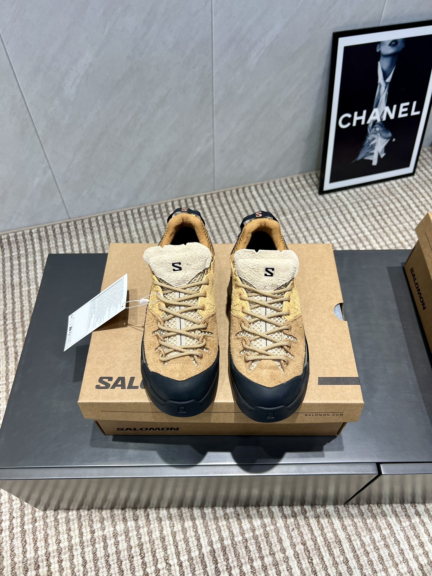 NO:543690,Couples 'Exclusive Top Version' Salomon XT WHISPER New Limited Series... [Couple Thick-soled Casual Shoes] Versatile and brainless!  !  Salomon thick-soled versatile casual shoes. I recently wanted to find a versatile white shoes that you can wear at will. After watching it for a long time, I still got the co-branded style that I planted in the past. It is light and raised, and it is good to wear it. It is easy to wear it. It is light and raised, and it is good to wear it. It is very futuristic!  Original custom high mercerized beef tiles, original inner lining, customized breathable mesh, original custom injection molded foot pads, original large sole, foaming and non-slip sole, size 35-44 (female 40. male 45. Customized, non-returning) Packaging original packaging gift box, color official website, synchronous update, casual shoes/sports shoes, sneakers19860909情侣《独家顶级版本》 萨洛蒙 SALOMON XT WHISPER 新款限定系列…【情侣厚底休闲鞋】 百搭无脑冲！！萨洛蒙厚底百搭休闲鞋 最近就想找一款可以随意穿的百搭小白鞋 看了好久还是拿下了之前种草的联名款 又轻又垫高好一款时常的增高鞋啊 增高百搭好穿绝了 又轻又垫高 好一款时常的增高鞋啊 未来感十足！ 鞋面原版定制高丝光牛猄 内里原版定制透气网 垫脚原版定制注塑成型垫脚 大底原版开模发泡防滑大底 码数35-44（女40.男45.定制不退换） 包装原版包装礼盒 颜色官网同步更新,休闲鞋/运动鞋,sneakers,Women's Shoes