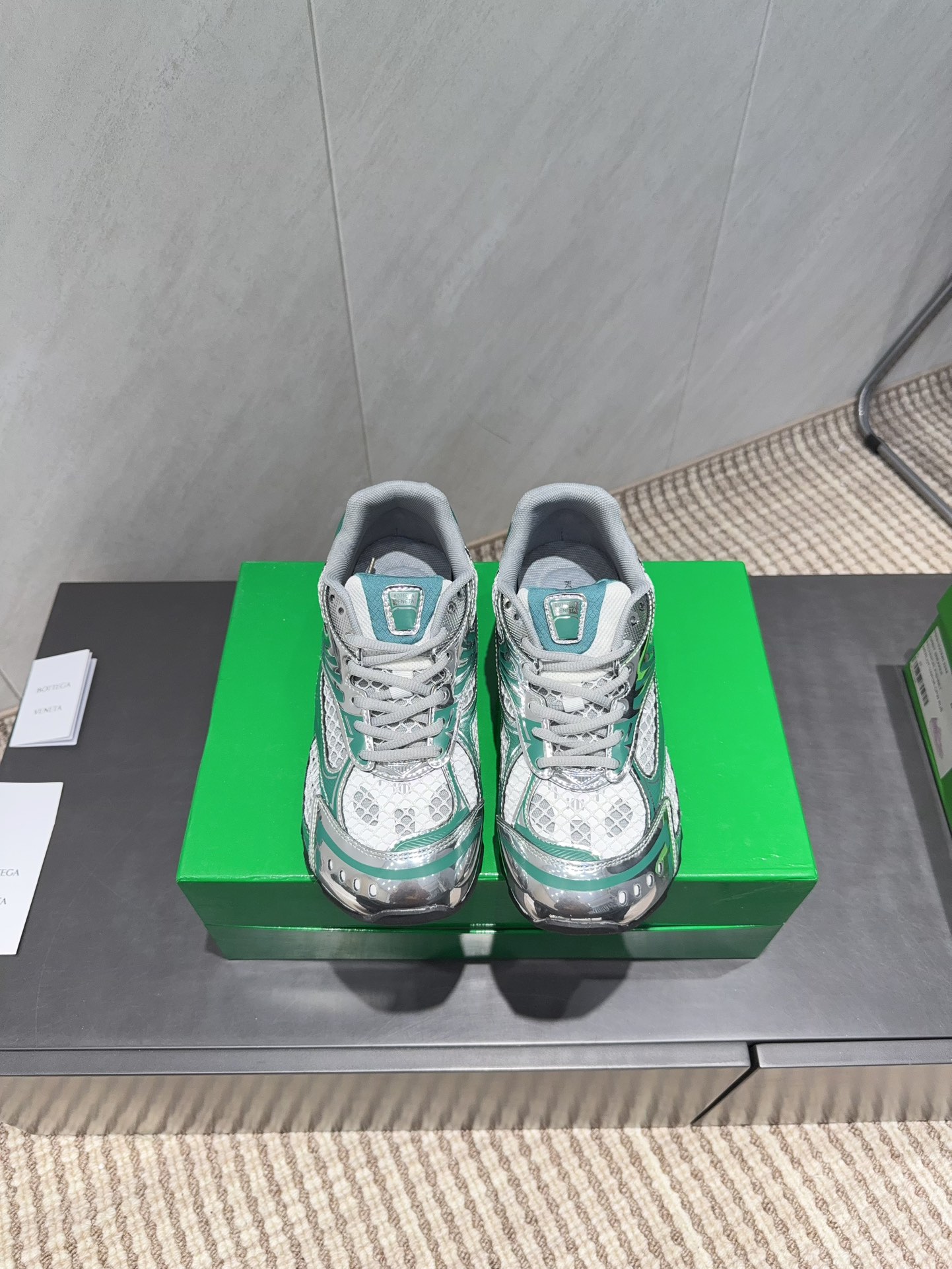 NO:615693,Couple's 'Exclusive Top Version' 2025vs autumn classic popular casual series... Wang Yibo's same style couple's casual shoes dad shoes!  Runner sneakers!  Original purchase and development!  With geometric pattern design rubber outsole Wangzhao series high version!  The actual height has increased a lot, but the legs still look slim. Very nice. It is durable to play with and made according to the standard!  Original custom-made technical mesh fabric, original custom-made breathable mesh lining, original sheepskin injection molding for feet, original open-molded rubber outsole, size 35-39 for women, 40-44 for men (customized for women 40, 45 for men), original full set of packaging, official color update, casual shoes/sports shoes, sneakers, sheepskin19860909情侣《独家顶级版本》 2025vs秋季经典爆款休闲系列…… 王一博 同款 情侣款休闲鞋老爹鞋！Runner运动鞋！原版购入开发！搭配几何图案设计橡胶外底 王炸系列 高版本！实际增高很多哦,还是一样显腿细 非常nice.耐玩耐造,对标对版！ 面料原版定制科技网布 内里原版定制透气网 垫脚原版羊皮注塑成型 大底原版开模橡胶大底 码数女35-39男40-44（女40.男45定制） 包装原版全套包装 颜色官网同步更新,休闲鞋/运动鞋,sneakers,sheepskin,Women's Shoes