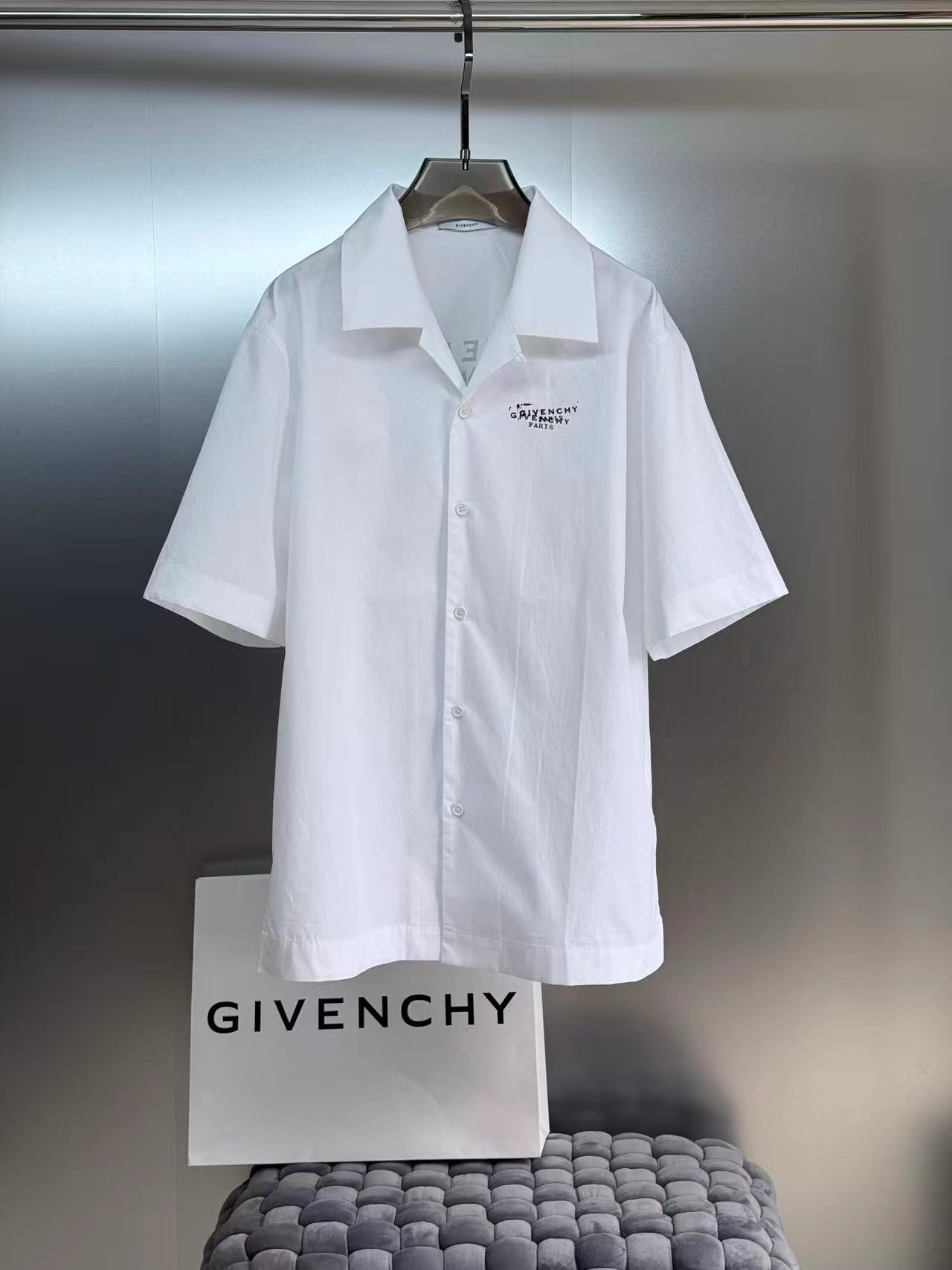 NO:821184,GVC 26/SS latest printed logo shirt original 1:1 S M L XL ready stock, Givenchy-clothing, givenchy, shirts,19860909GVC 26/SS 最新款印花logo衬衫 原版1:1 S Ｍ L XL齐码现货,纪梵希-服装,givenchy,shirts,,Women's clothing