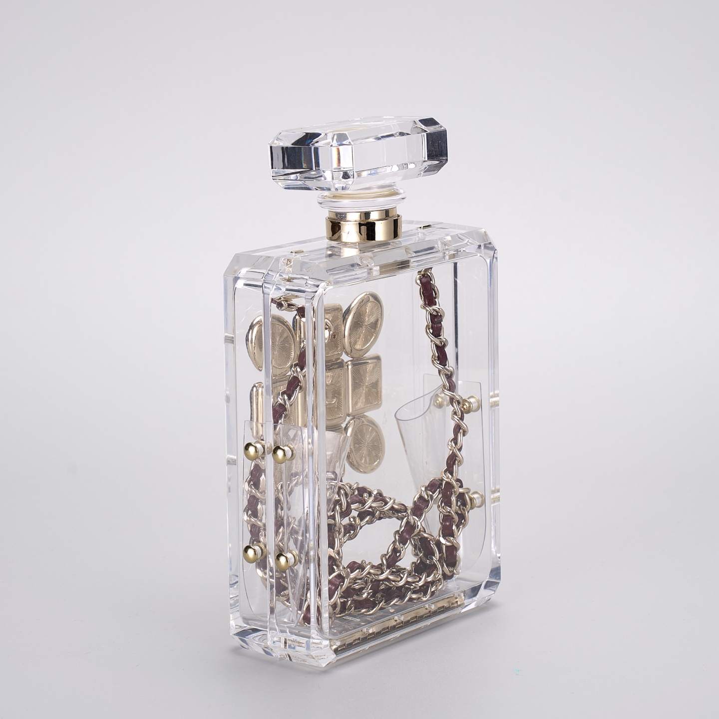 [Chanel Women