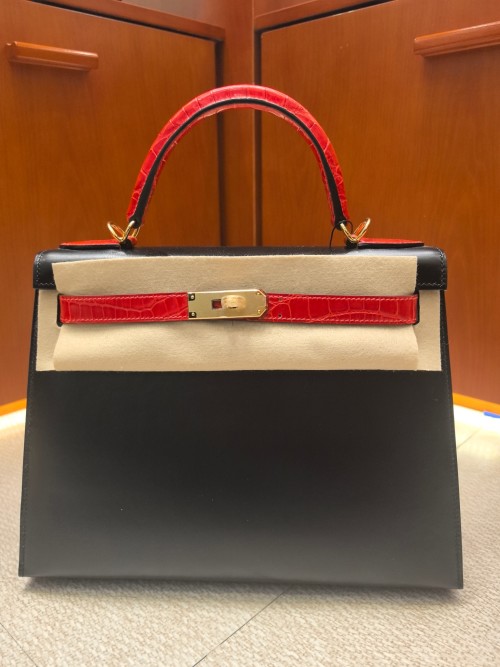 Elegant Top Handle Bag with Crocodile Leather Accents - Stylish Handbag