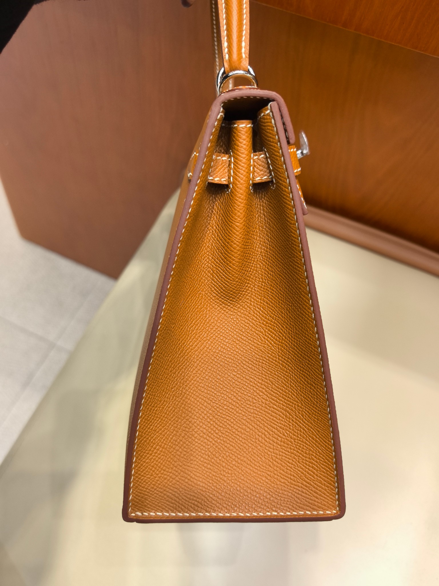 Hermès Kelly 25cm Epsom Leather Handbag Gold Brown with Silver Hardware 6 a1742886847779 8542