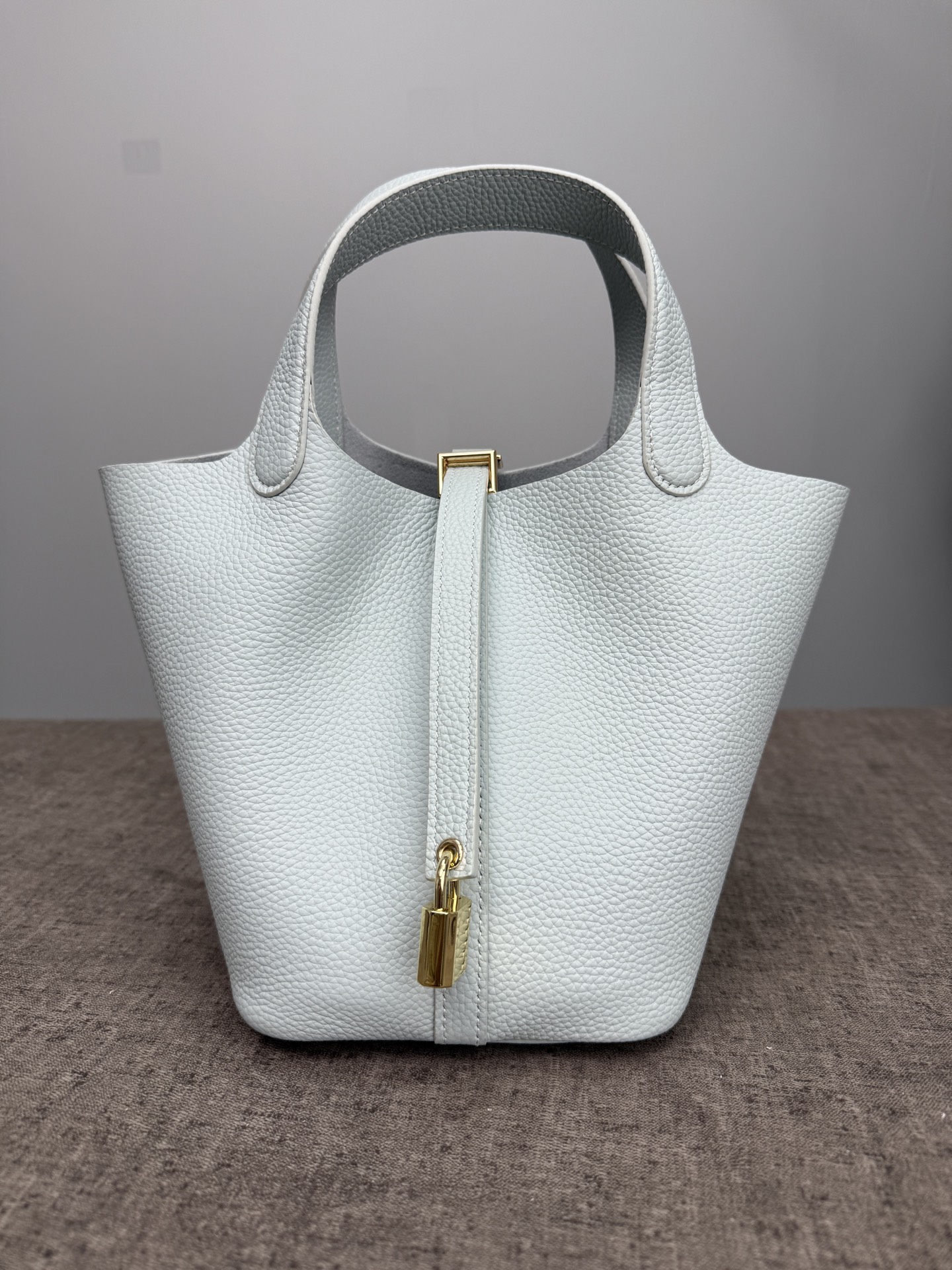 Piction 18cm sky blue golden hardware or silver hardware