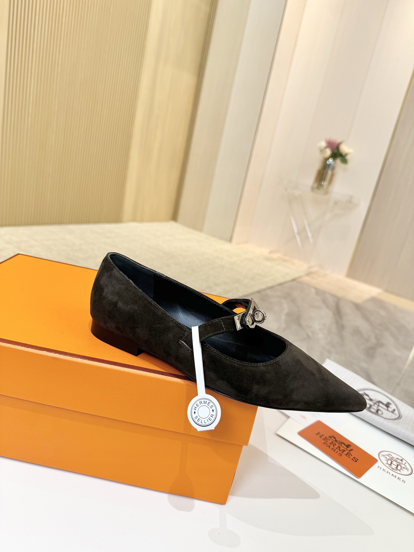 NO:258713,Hermes, leather top version!  Original development, upper sheep skin, inner foot pad, mixed breed sheep skin, outsole, Italian leather outsole, size 34-43 notes 34 41 42 43 custom-made, no return and exchange, packaging configuration original packaging!  , single shoes, hermes, hermes, sheepskin, sheep, Leather soles19860909爱马仕Hermes,真皮大底 顶级版本！原版开发 鞋面羊猄皮 内里垫脚 混种羊皮 大底意大利真皮大底  码数34-43注 34 41 42 43 码定做 不退换 包装配置原版包装！,单鞋,hermes,hermes,sheepskin,sheep,Leather soles,Women's Shoes