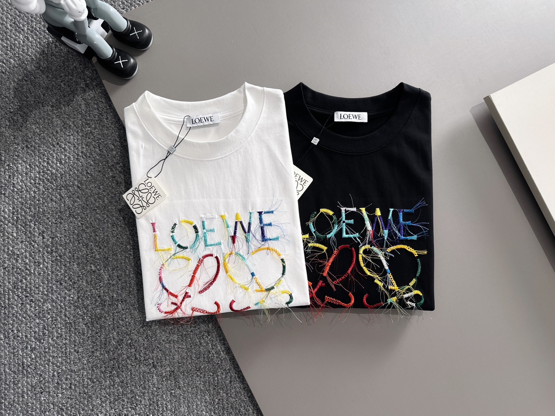 
 LOEWE*
2꯭0꯭2꯭5春夏款上新 ❤️ 
原⌚️高版本 
罗意威 面料采用270克高密度纯棉 