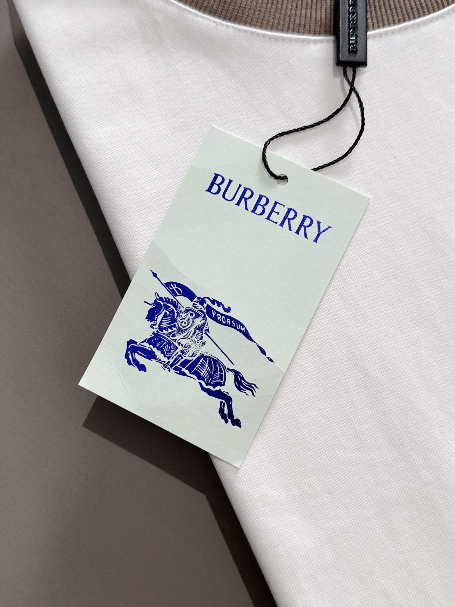  Burberry*
2꯭0꯭2꯭5春夏款上新 ❤️ 
原⌚️高版本 
巴宝莉 面料采用270克高密度纯