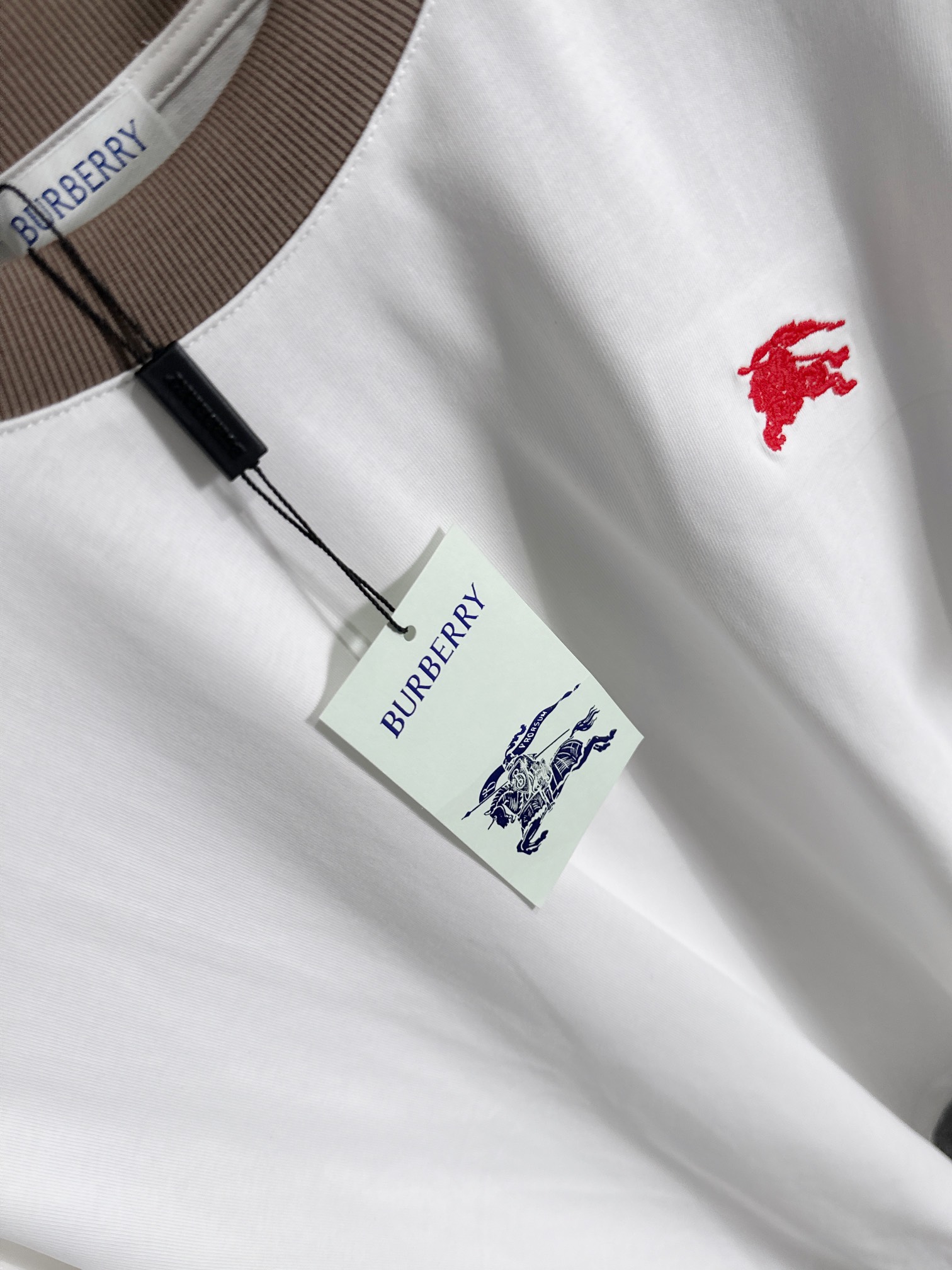  Burberry*
2꯭0꯭2꯭5春夏款上新 ❤️ 
原⌚️高版本 
巴宝莉 面料采用270克高密度纯