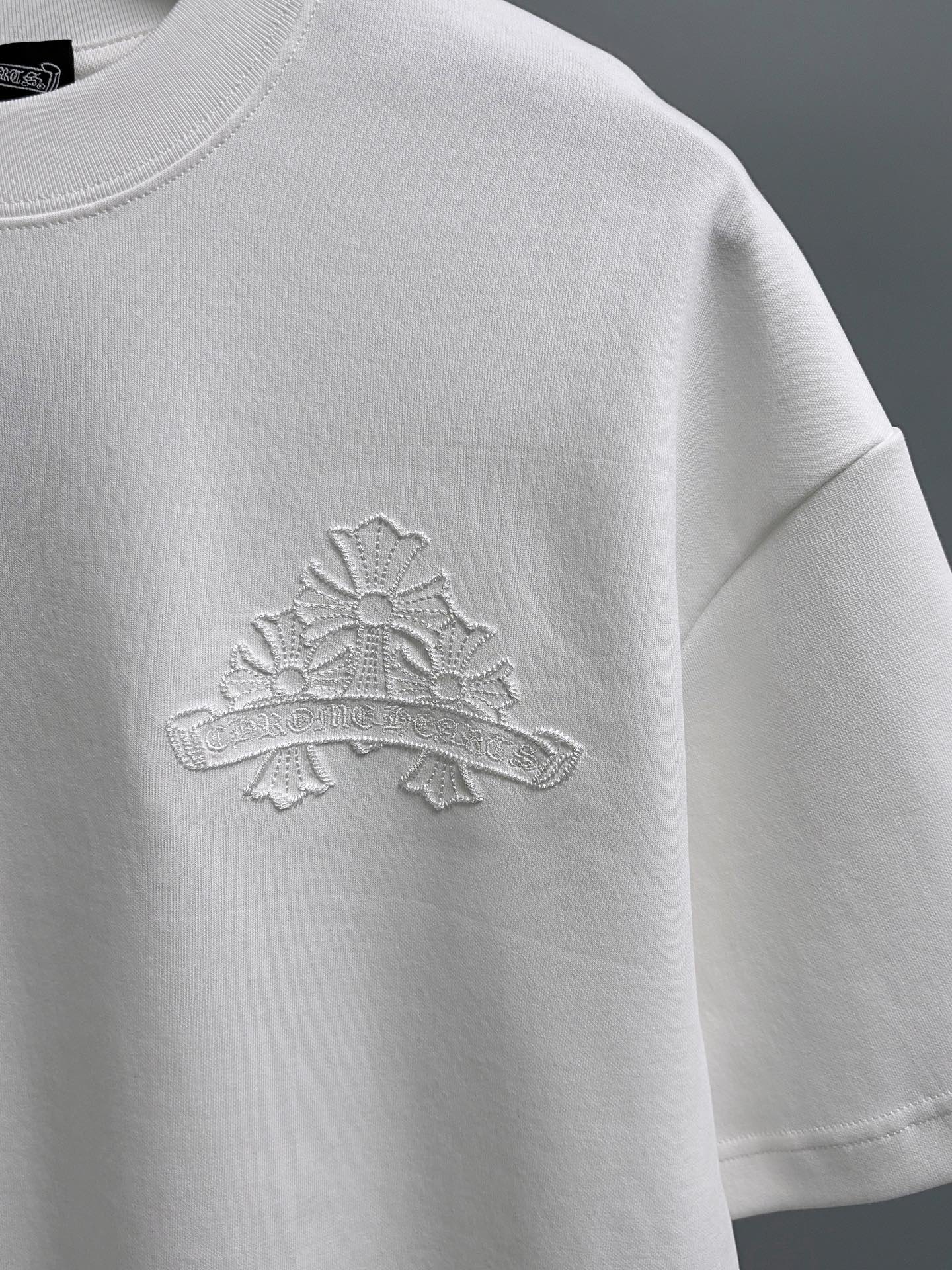 Chrome Hearts 2025 White Cotton Blend T-Shirt with Embroidered Logo 5 i1758549589 3466 0