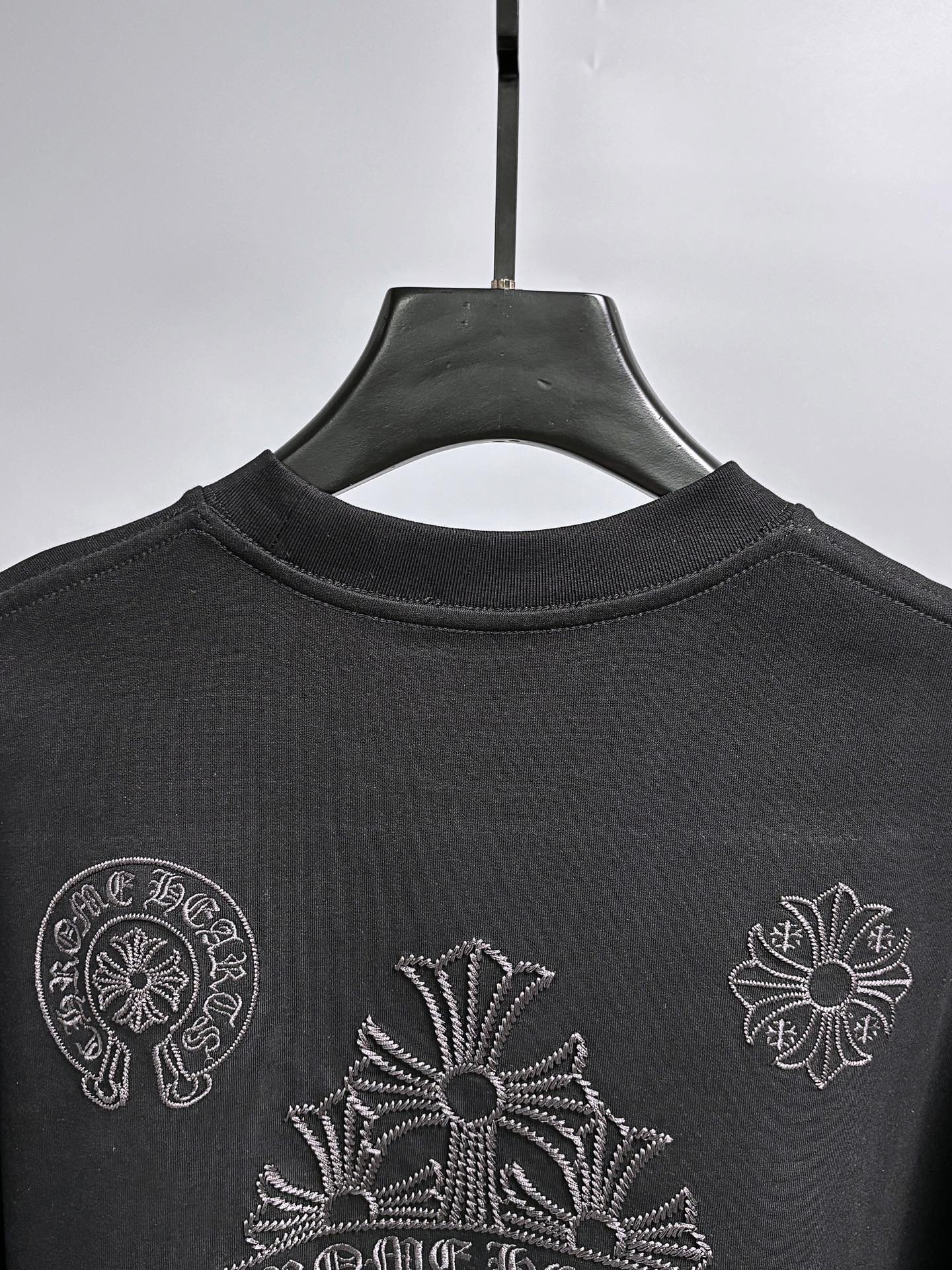 Chrome Hearts Men's Black Cotton T-Shirt with Cross Logo Embroidery 7 i1758549657 2594 9