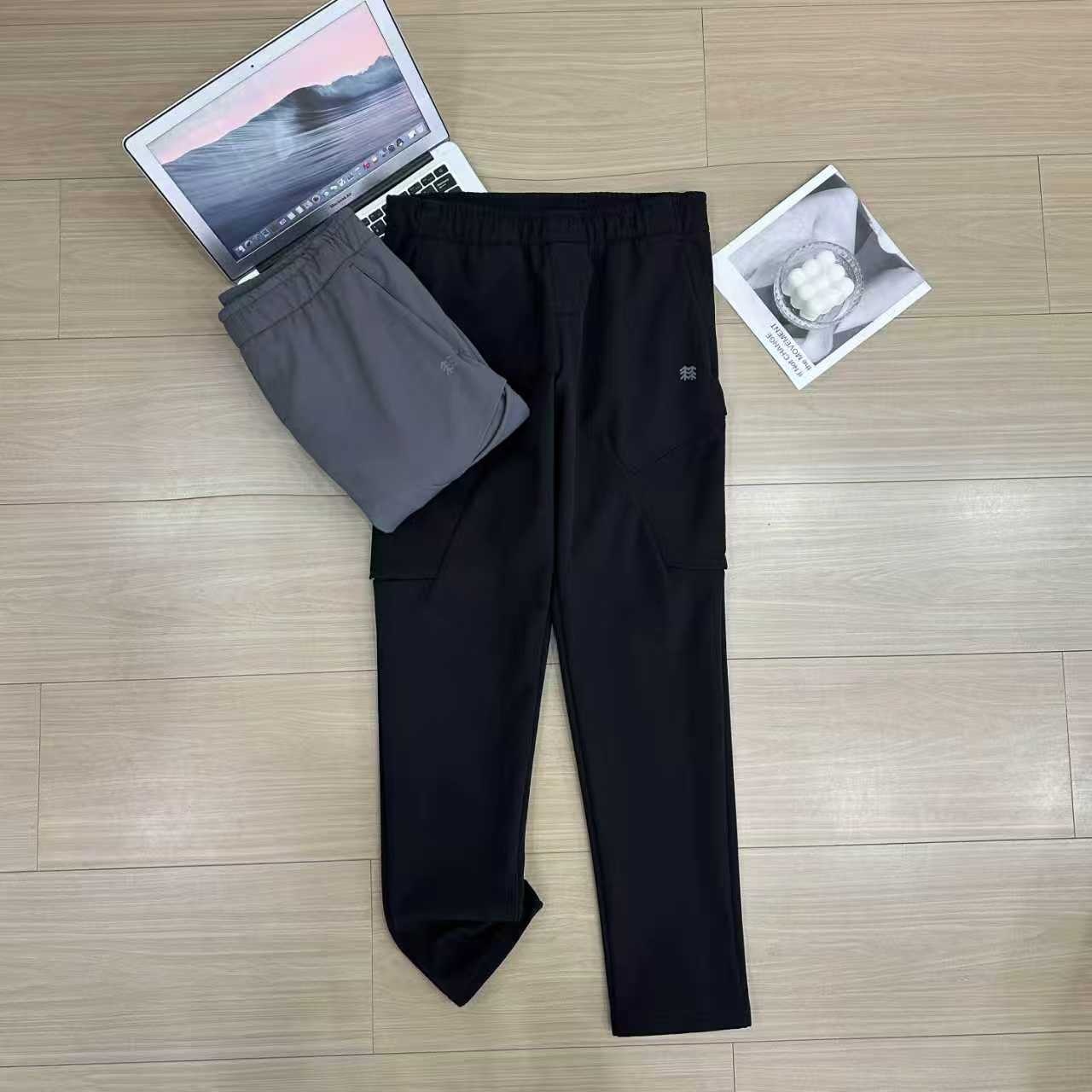 KOLONSPORT Men's Fleece-Lined Casual Pants: Water-Resistant & Comfortable