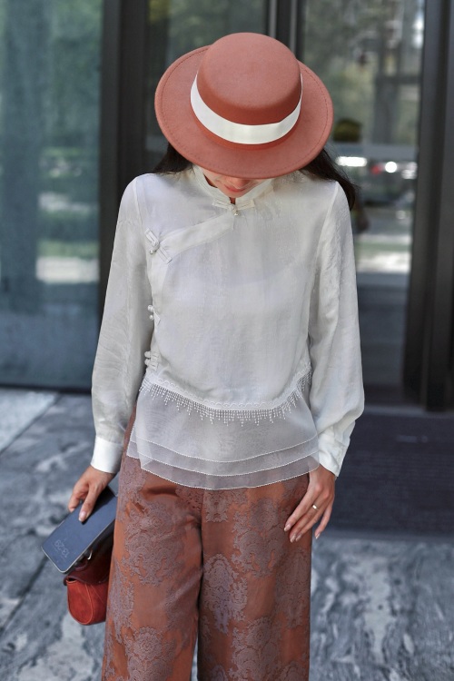 Elegant Silk Blend Blouse with Tiered Organza Hem - Autumn Fashion 1 Elegant Silk Blend Blouse with Tiered Organza Hem - Autumn Fashion