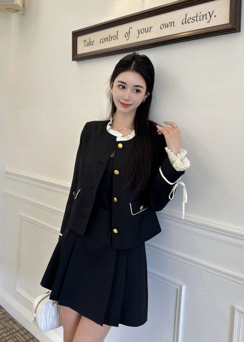Elegant Black Tweed Set with Gold Buttons and Ruffle Trim - Perfect for Any Occasion 1 Elegant Black Tweed Set with Gold Buttons and Ruffle Trim - Perfect for Any Occasion