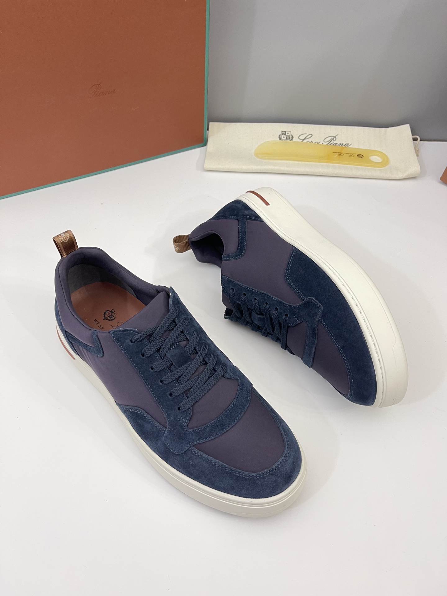 Precio de venta: Marca: loro piana/LP Yarda: 39/44 (45 46 47 a medida no retornable) Grado: Material