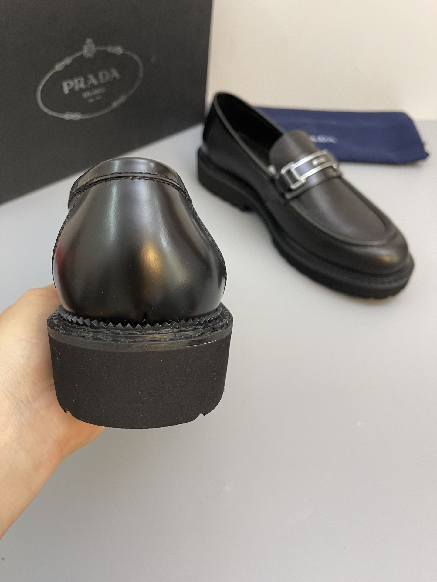 Batch (Prada) de alta calidad, . Material-piel de vaca importada, forro y plantilla son todos de pie