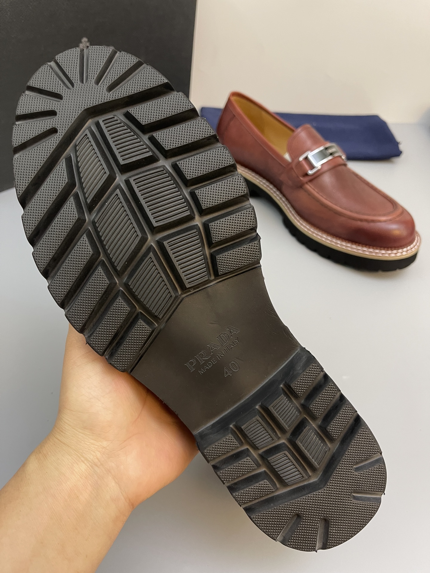 Batch (Prada) de alta calidad, . Material-piel de vaca importada, forro y plantilla son todos de pie