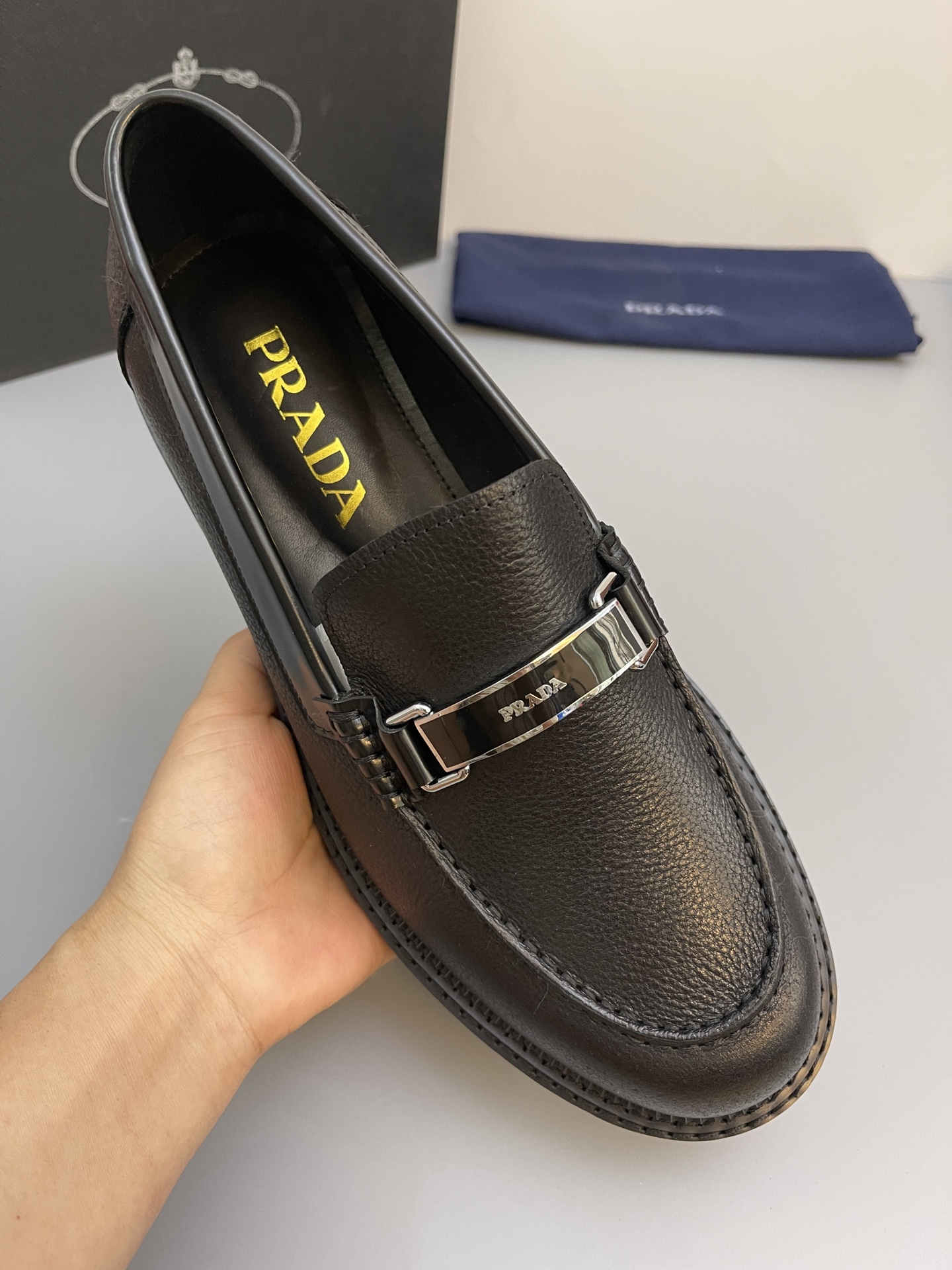 Batch (Prada) de alta calidad, . Material-piel de vaca importada, forro y plantilla son todos de pie