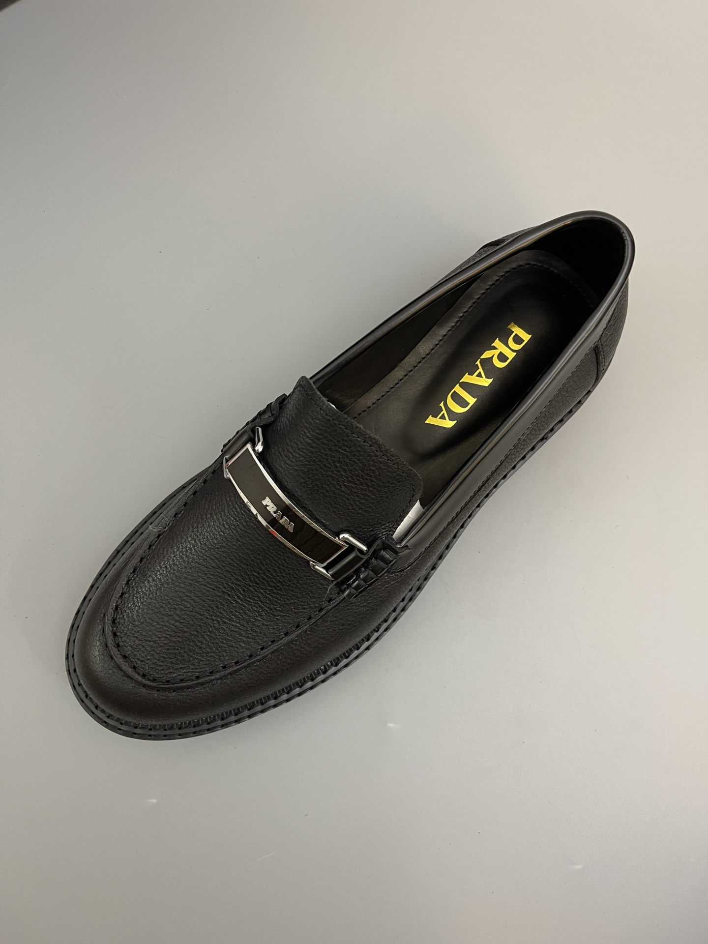 Batch (Prada) de alta calidad, . Material-piel de vaca importada, forro y plantilla son todos de pie