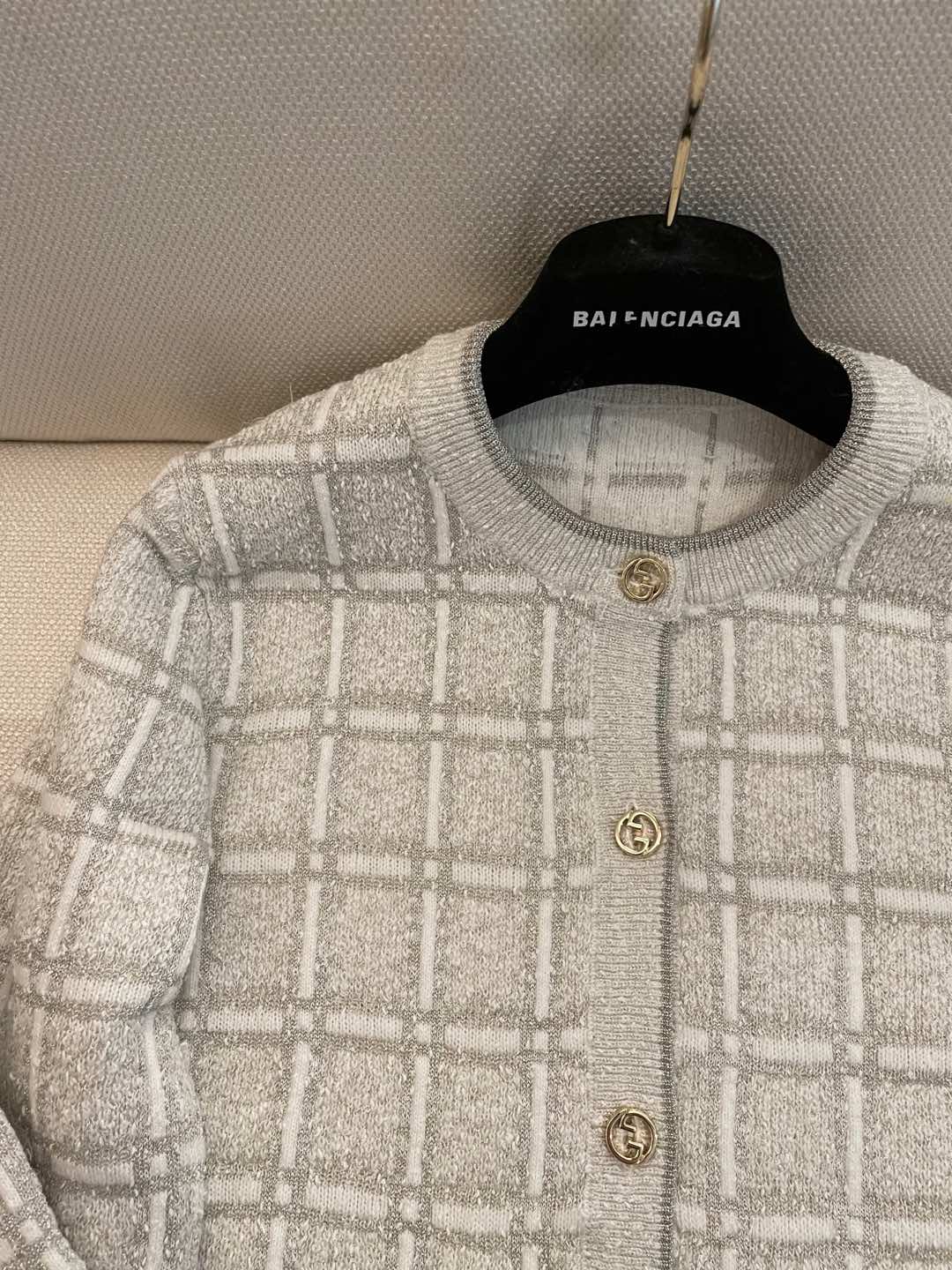 Gucci Wool Gold & Silver Thread Plaid Jacquard Cardigan - Chic & Luxurious 8 i1735980387970 6503 0 6