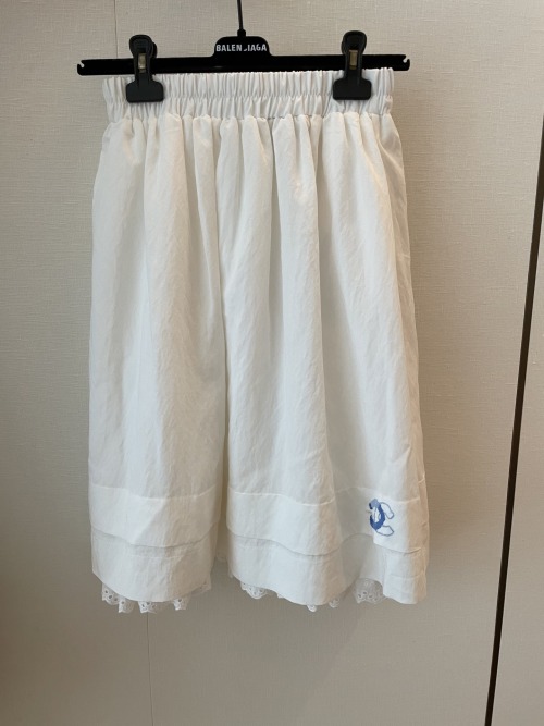Elegant White Lace Trim Skirt | Chanel Inspired | Spring/Summer Fashion 1 Elegant White Lace Trim Skirt | Chanel Inspired | Spring/Summer Fashion