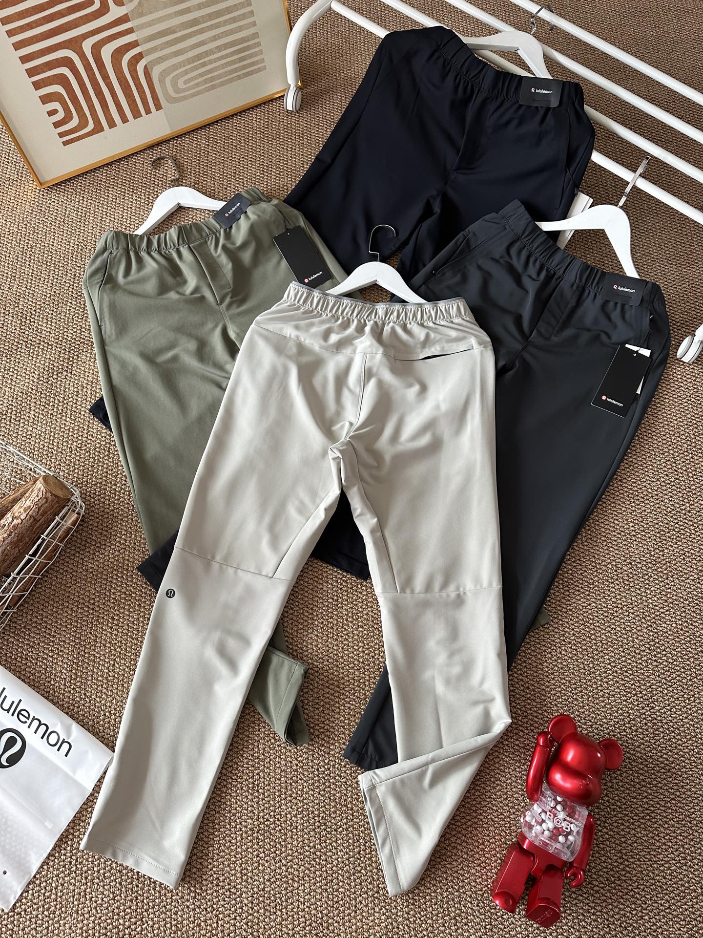 Lulu Men's Bottoms Lululemon xluluMen's Lulu Men's Bottoms yoga