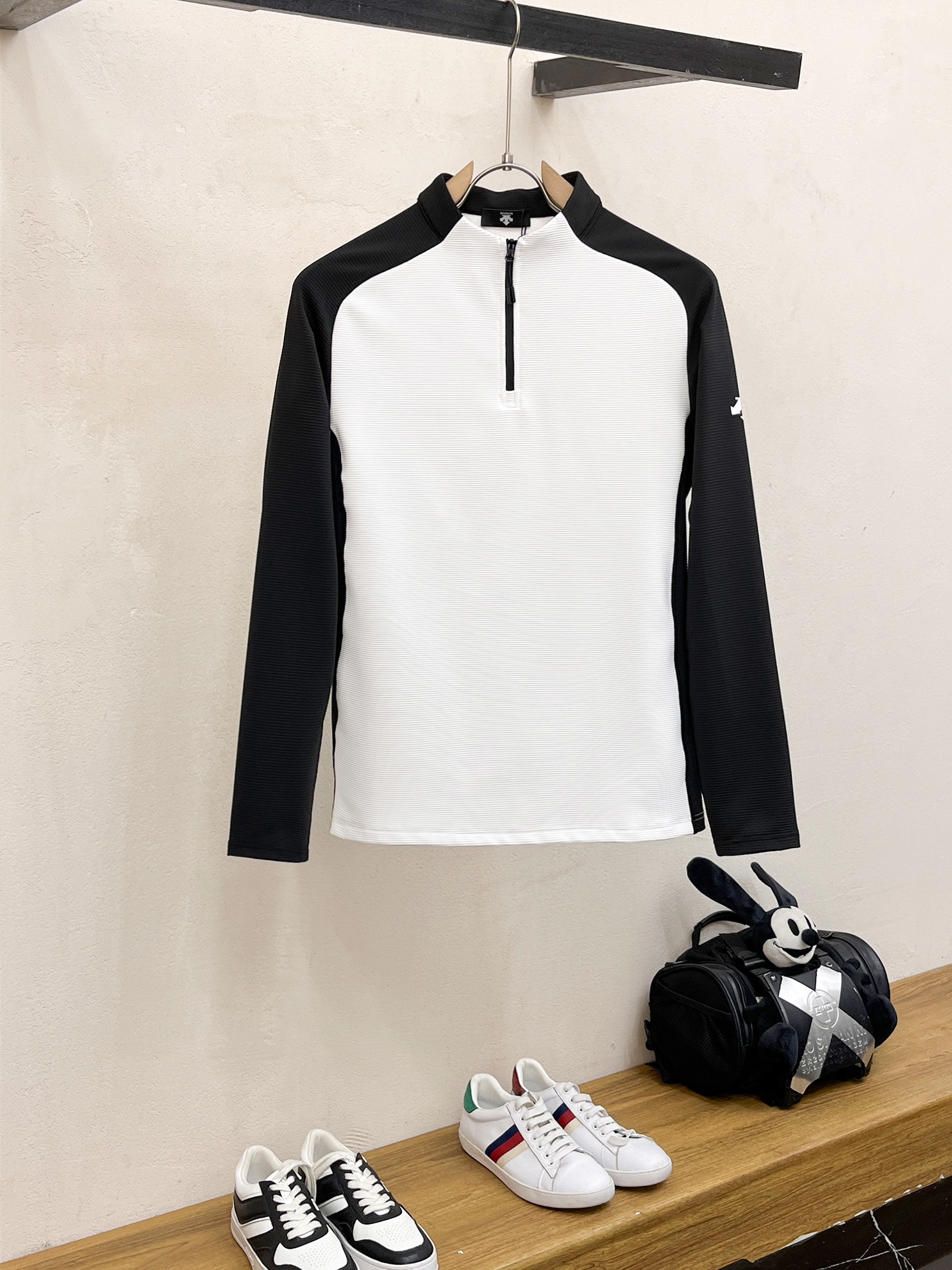 NO:539170,DESCENTE [Original development same fabric] [25 new products and same style] Jacket Men and Women Couples Fashionable Casual Sports Outdoor Running Speed ​​Dryer Autumn Half-high neck zipper stand collar Fashionable casual comfortable long sleeve T-shirt for men Size M-3XL,,jackets & coats,tees,t-shirt,alexander wang19860909迪桑特（DESCENTE）【原版开发同款面料】【25新品商场同款】外套男女情侣款时尚休闲运动户外跑步速干衣 秋季半高领拉链立领时尚休闲舒适长袖T恤男士 尺码M-3XL,,jackets & coats,tees，t-shirt,alexander wang,Men's clothing